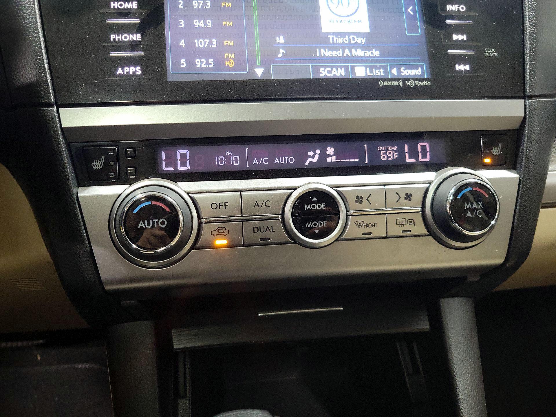 Thumbnail: 2015 Subaru Legacy - 16