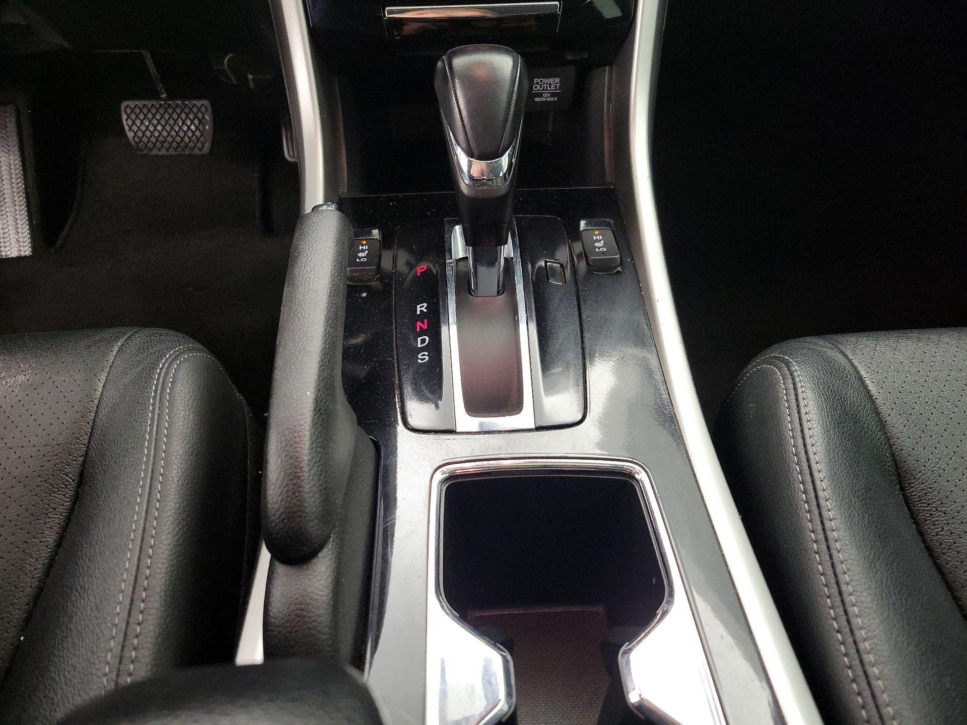 Thumbnail: 2016 Honda Accord - 18