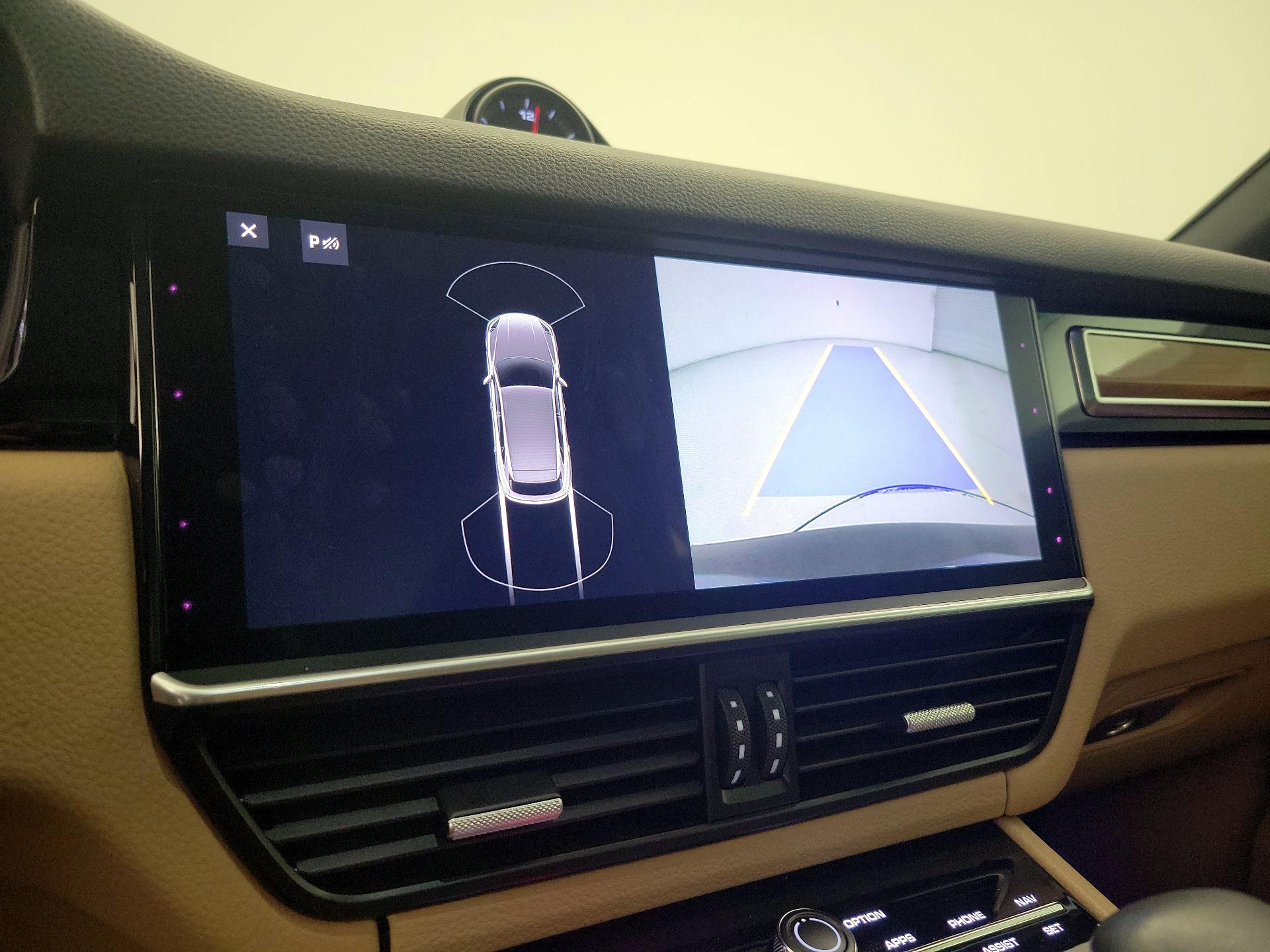 Thumbnail: 2019 Porsche Cayenne - 14