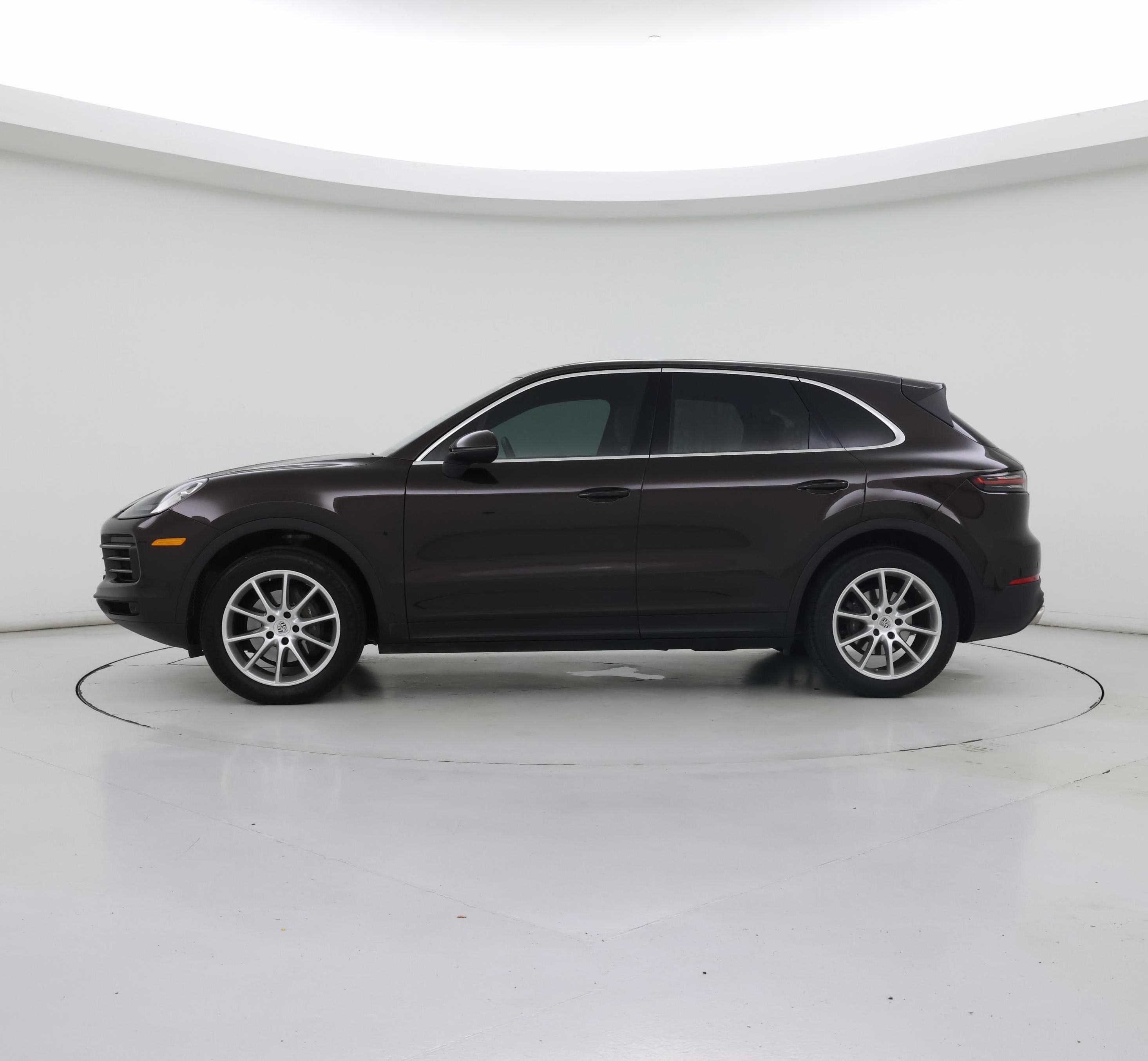 Thumbnail: 2019 Porsche Cayenne - 3