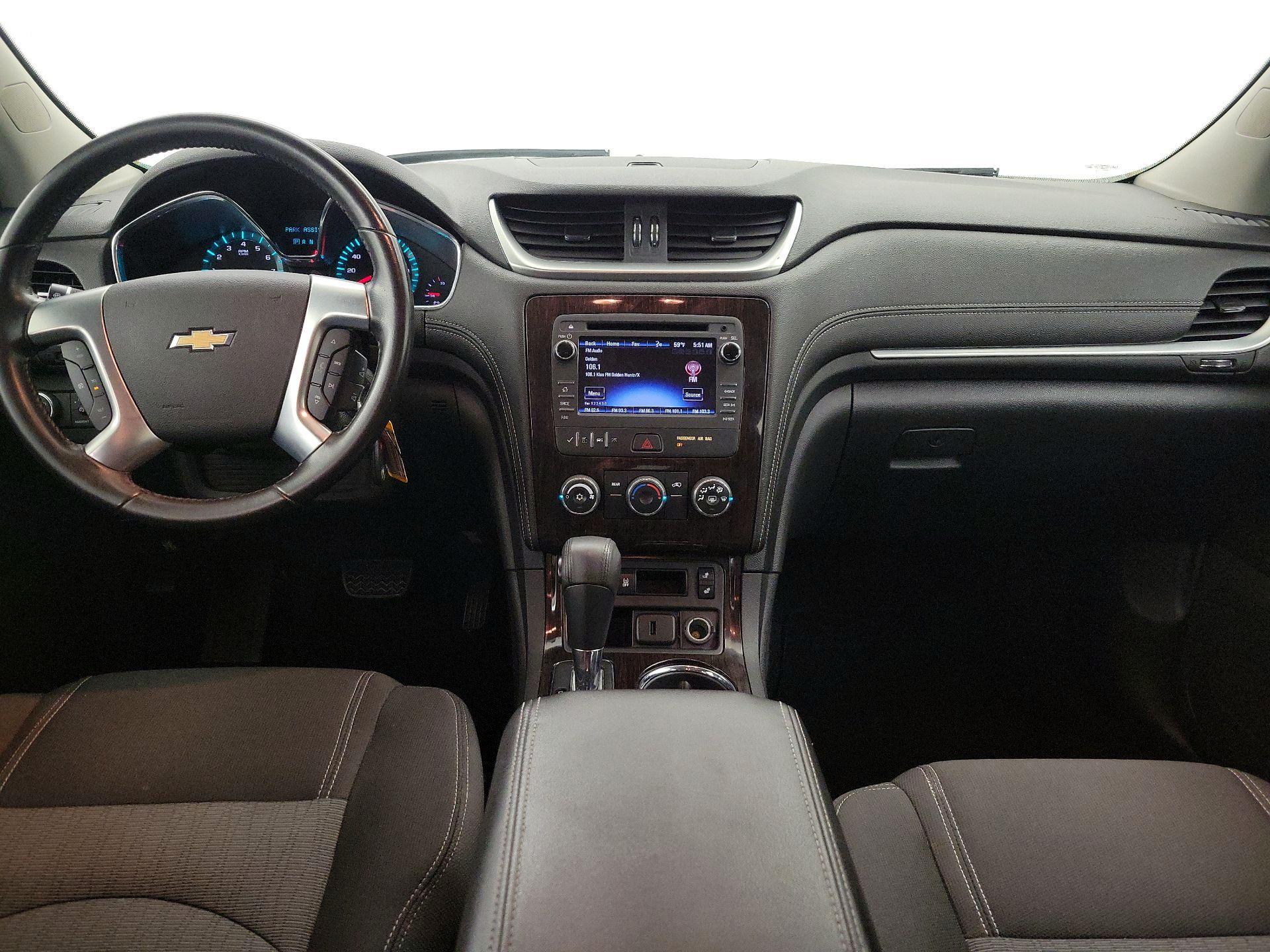 Thumbnail: 2017 Chevrolet Traverse - 9