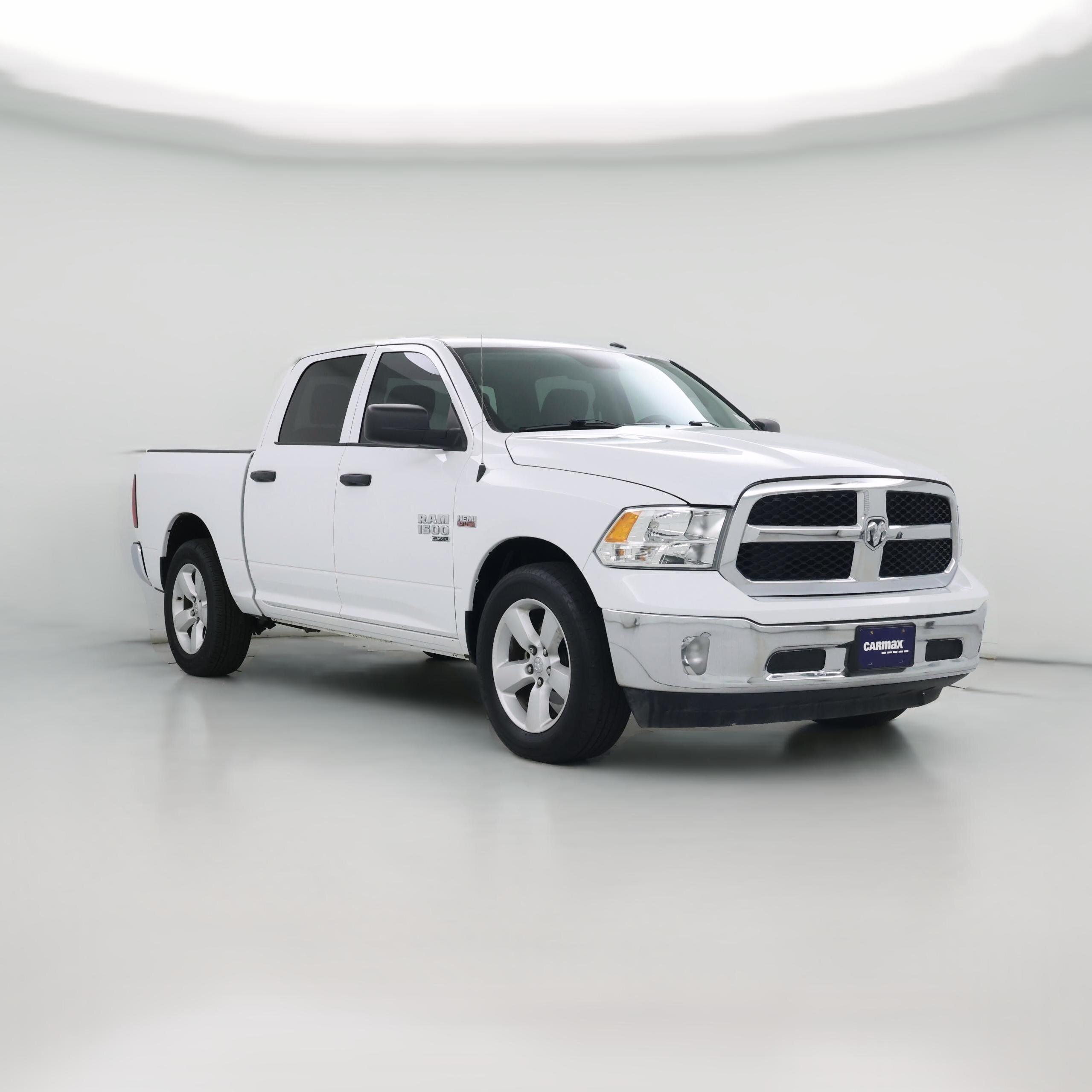 Thumbnail: 2022 RAM 1500 Classic - 1