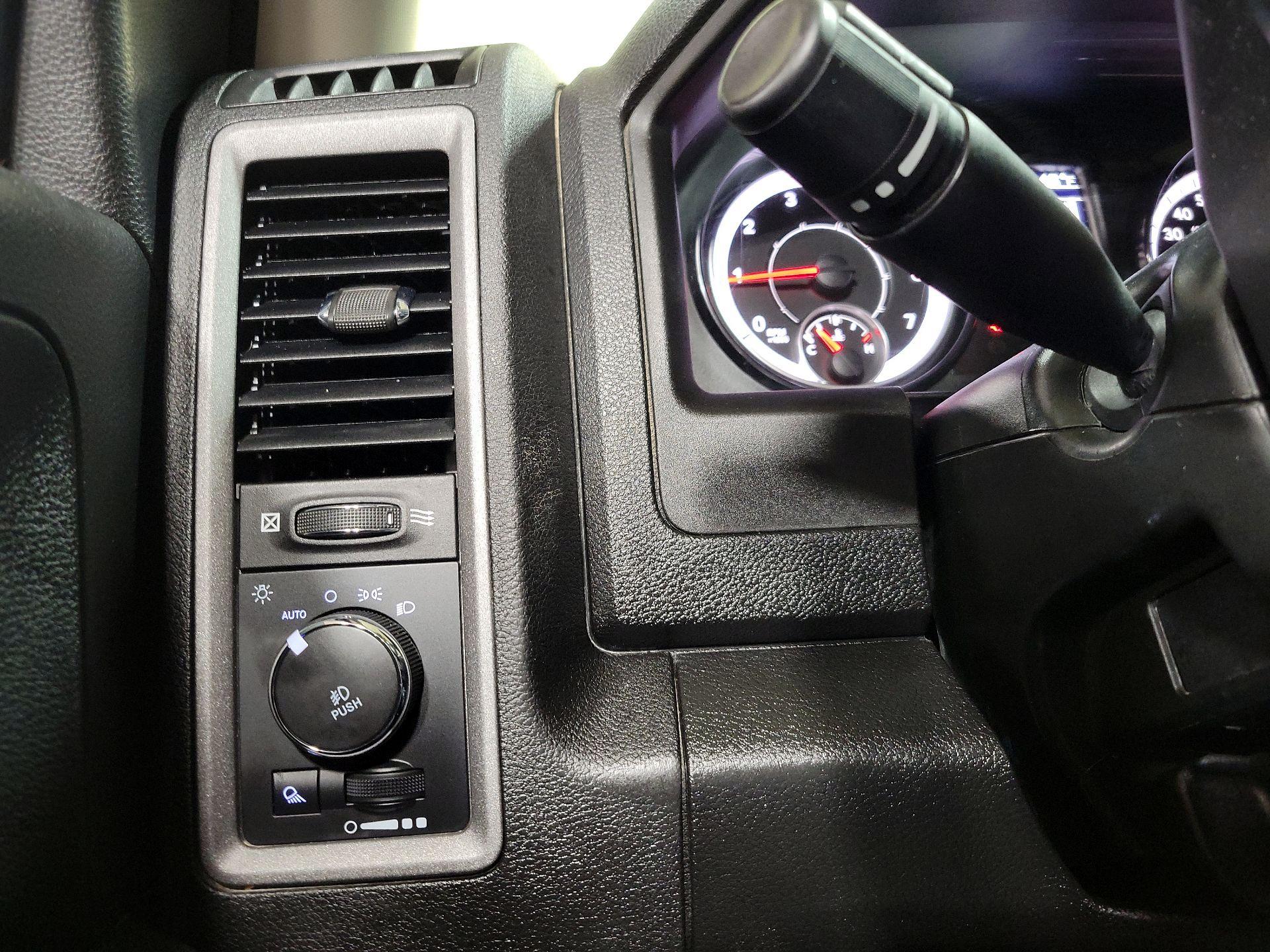 Thumbnail: 2022 RAM 1500 Classic - 13