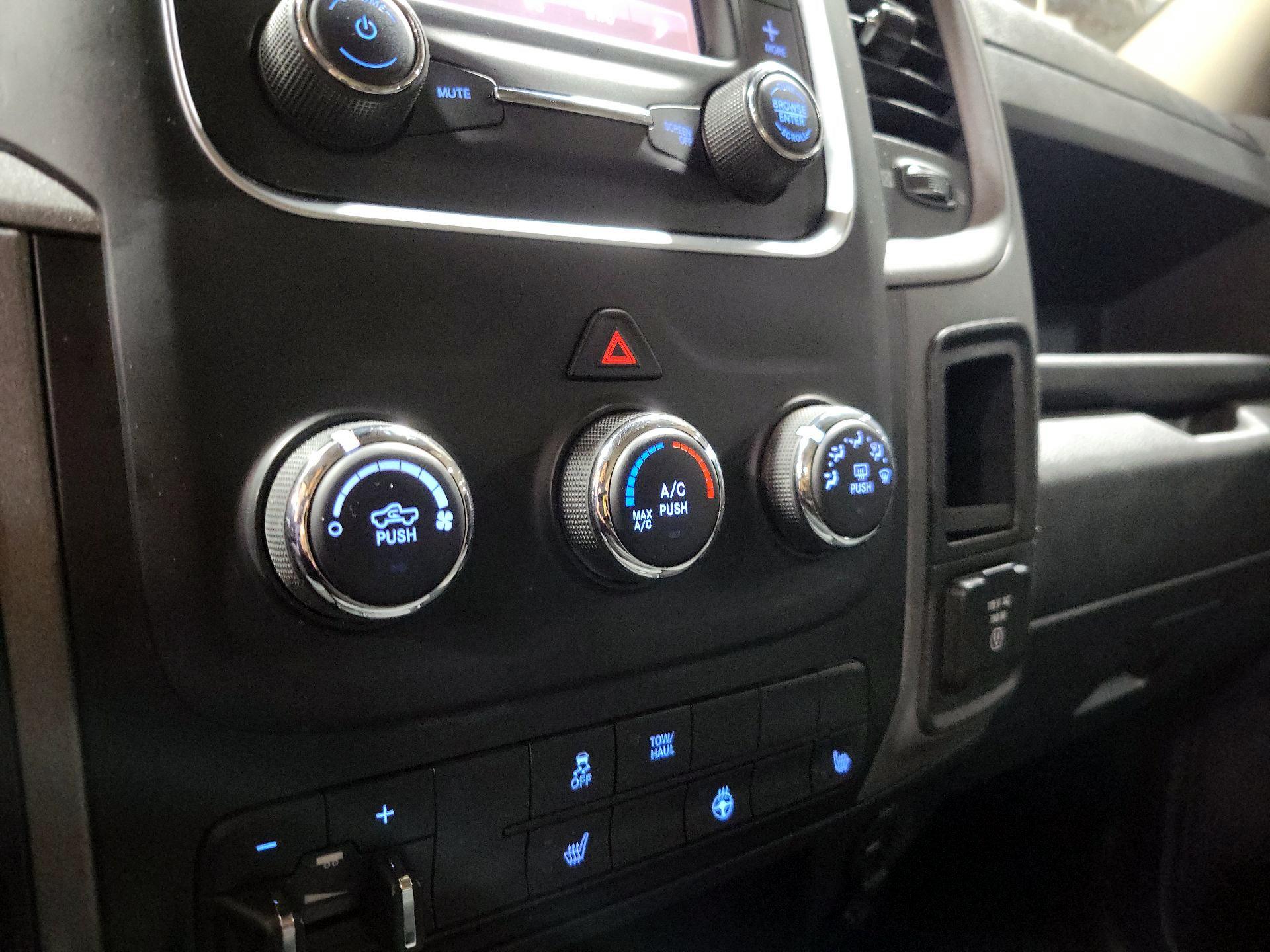 Thumbnail: 2022 RAM 1500 Classic - 16