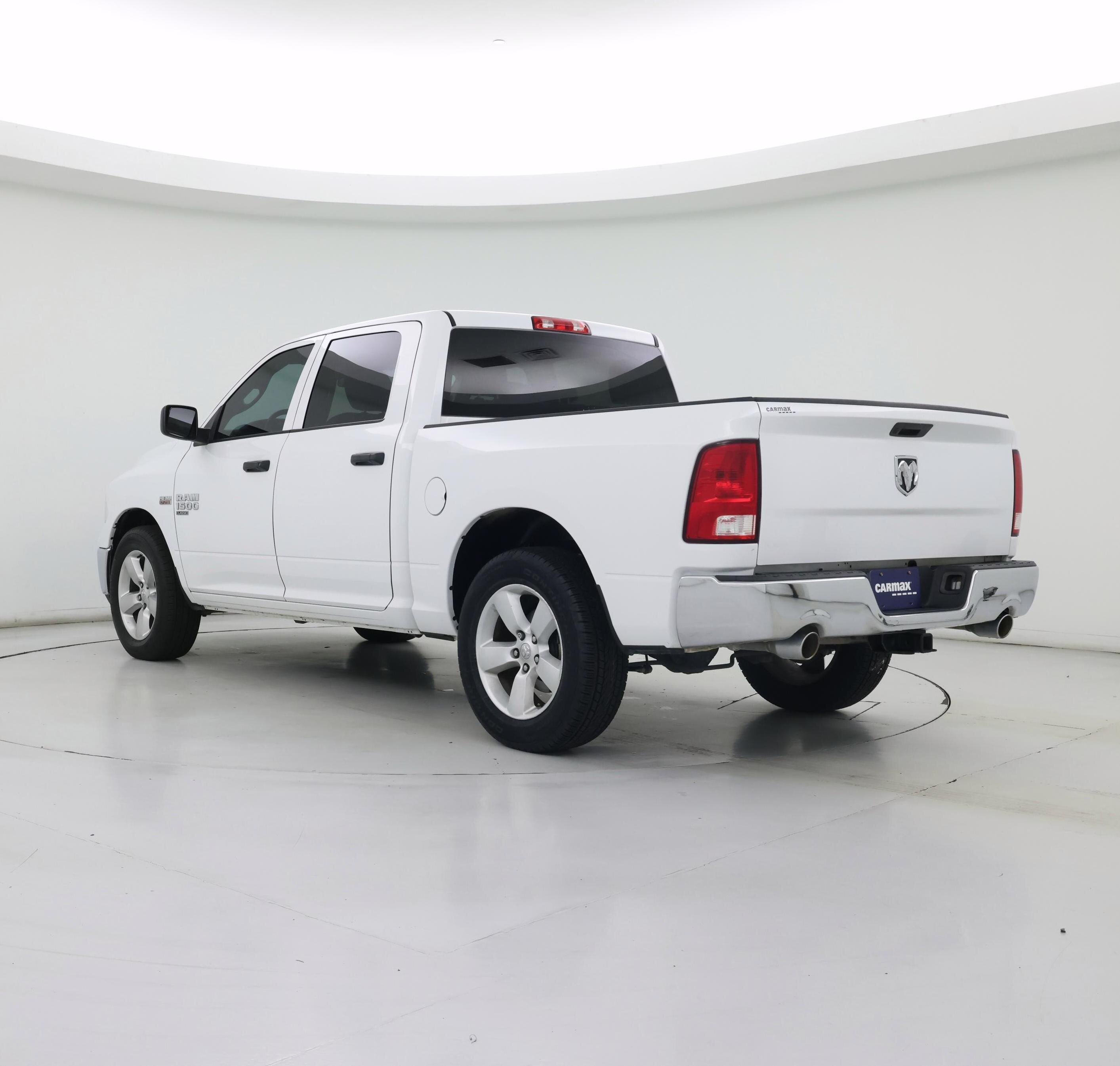 Thumbnail: 2022 RAM 1500 Classic - 2