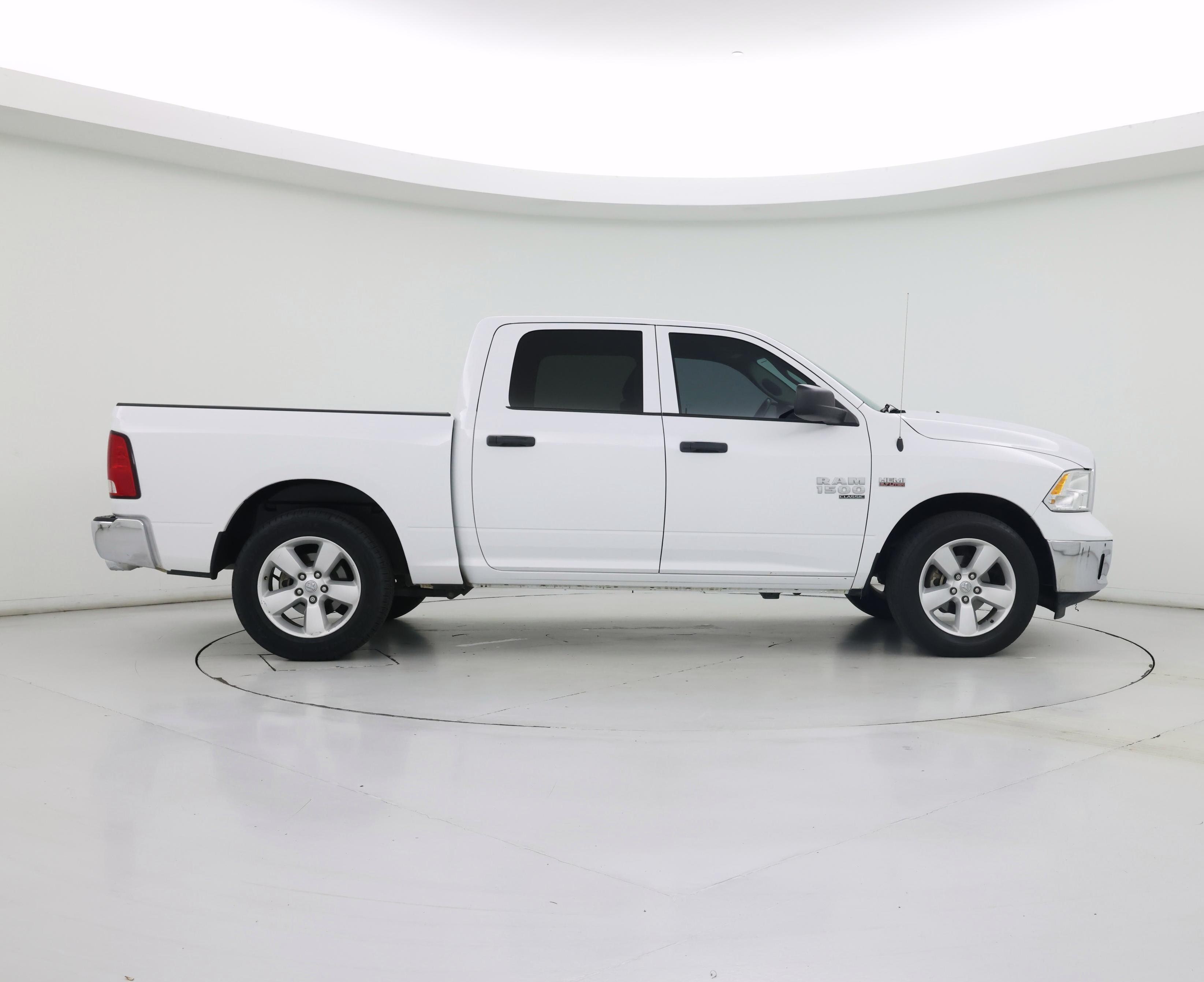 Thumbnail: 2022 RAM 1500 Classic - 7