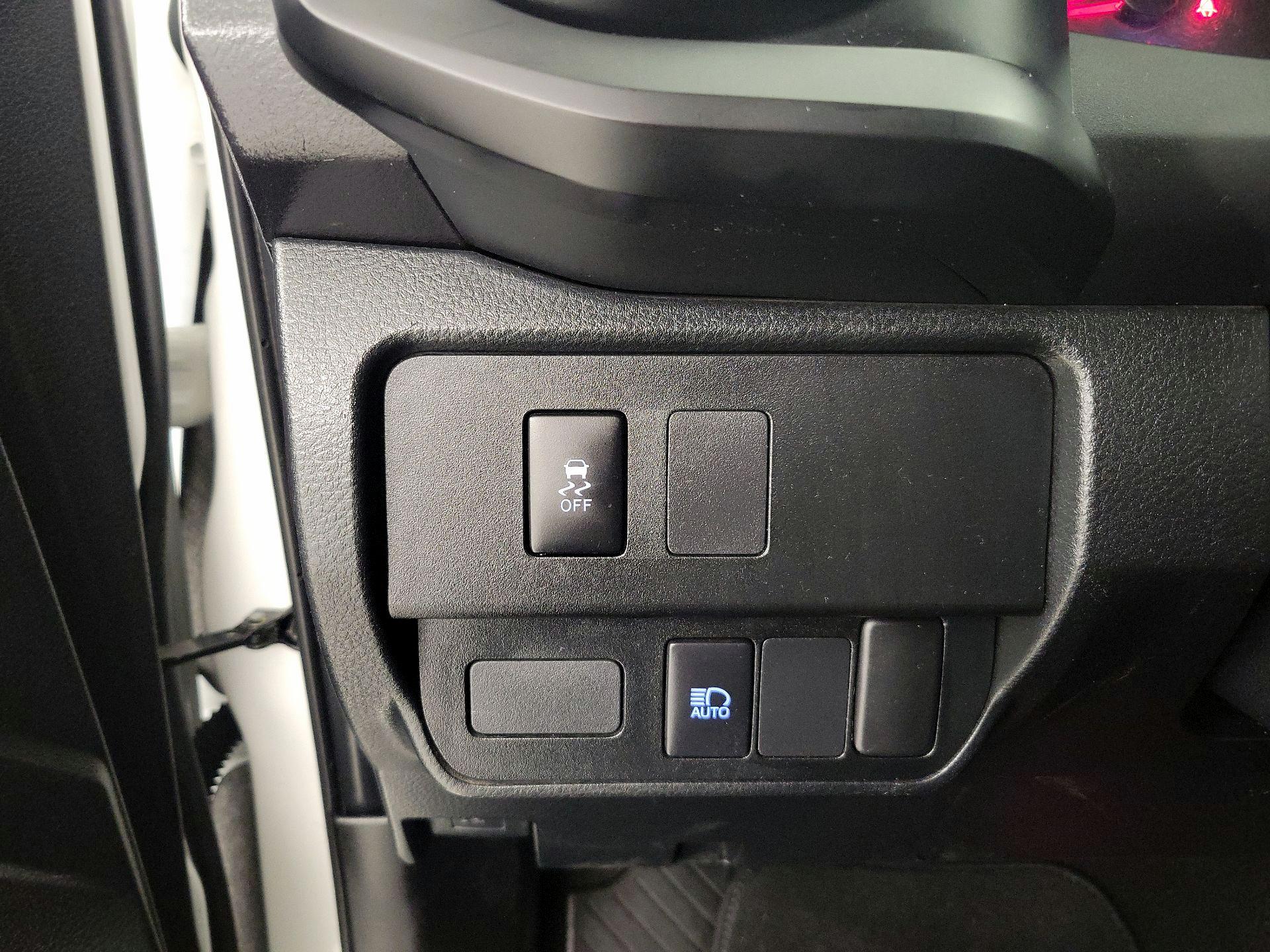 Thumbnail: 2022 Toyota Tacoma - 13