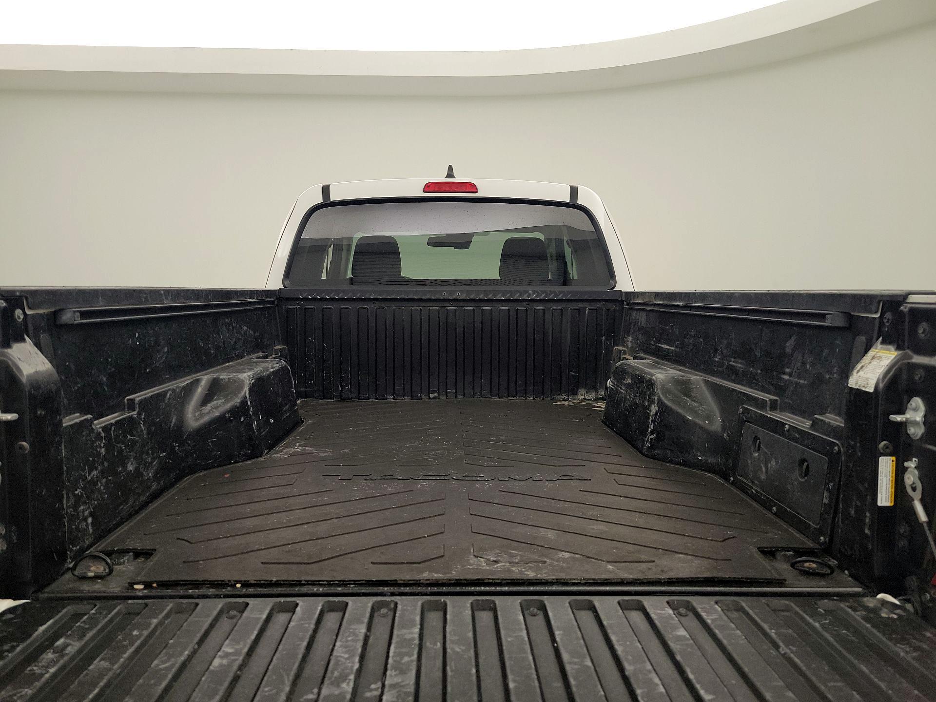 Thumbnail: 2022 Toyota Tacoma - 19