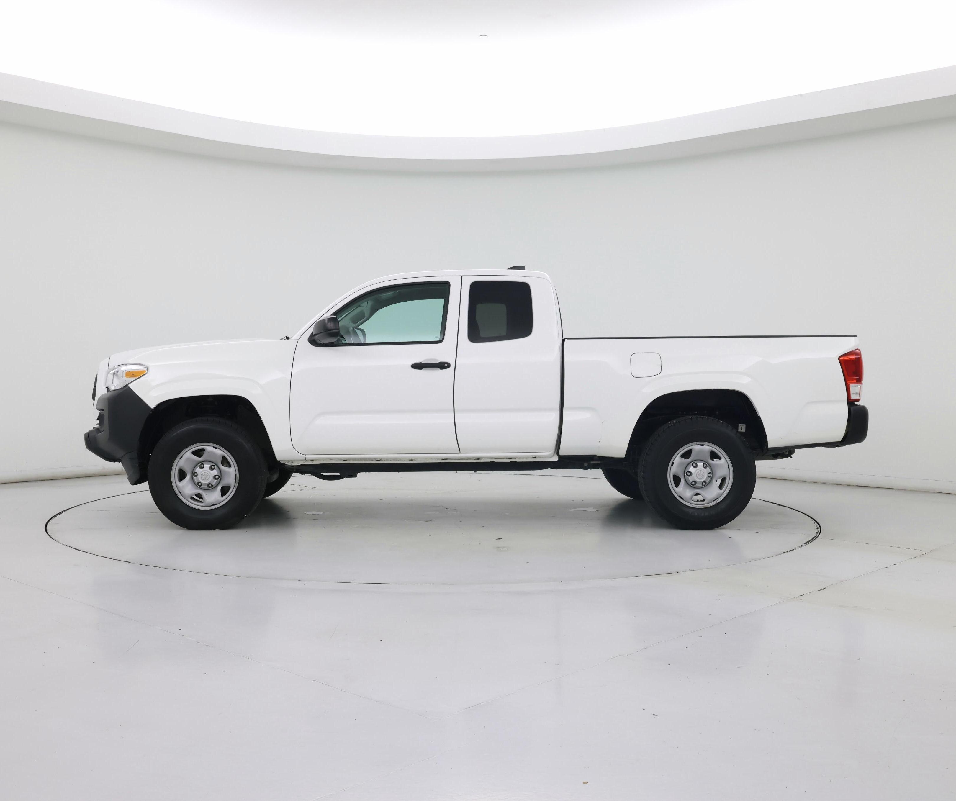 Thumbnail: 2022 Toyota Tacoma - 3