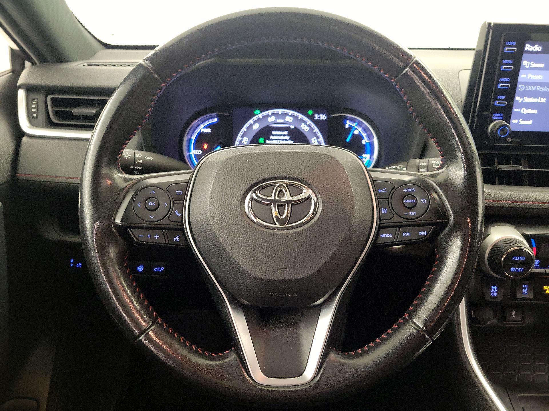 Thumbnail: 2021 Toyota RAV4 - 10