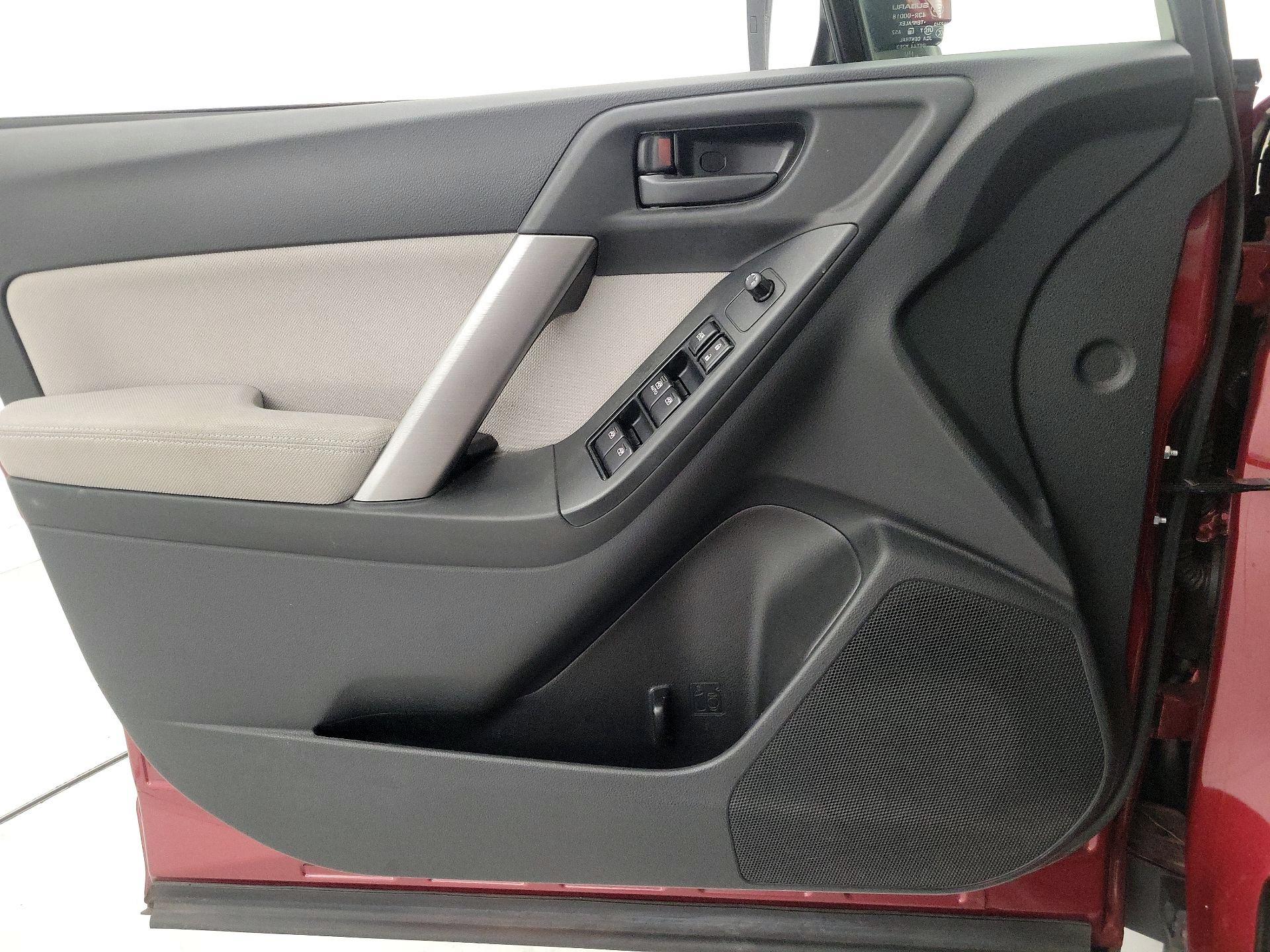Thumbnail: 2014 Subaru Forester - 12