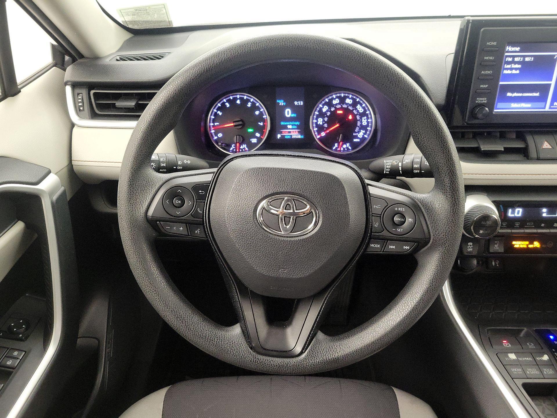 Thumbnail: 2019 Toyota RAV4 - 10