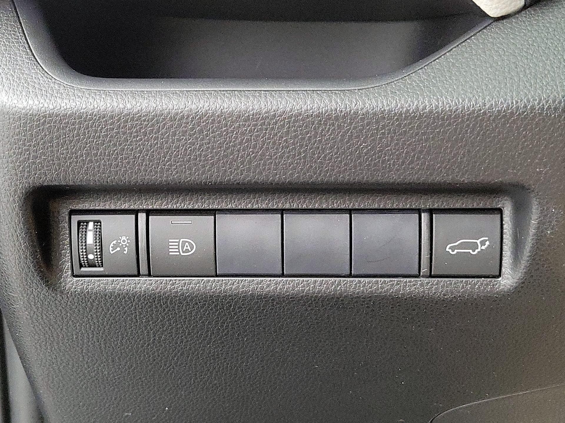 Thumbnail: 2019 Toyota RAV4 - 13