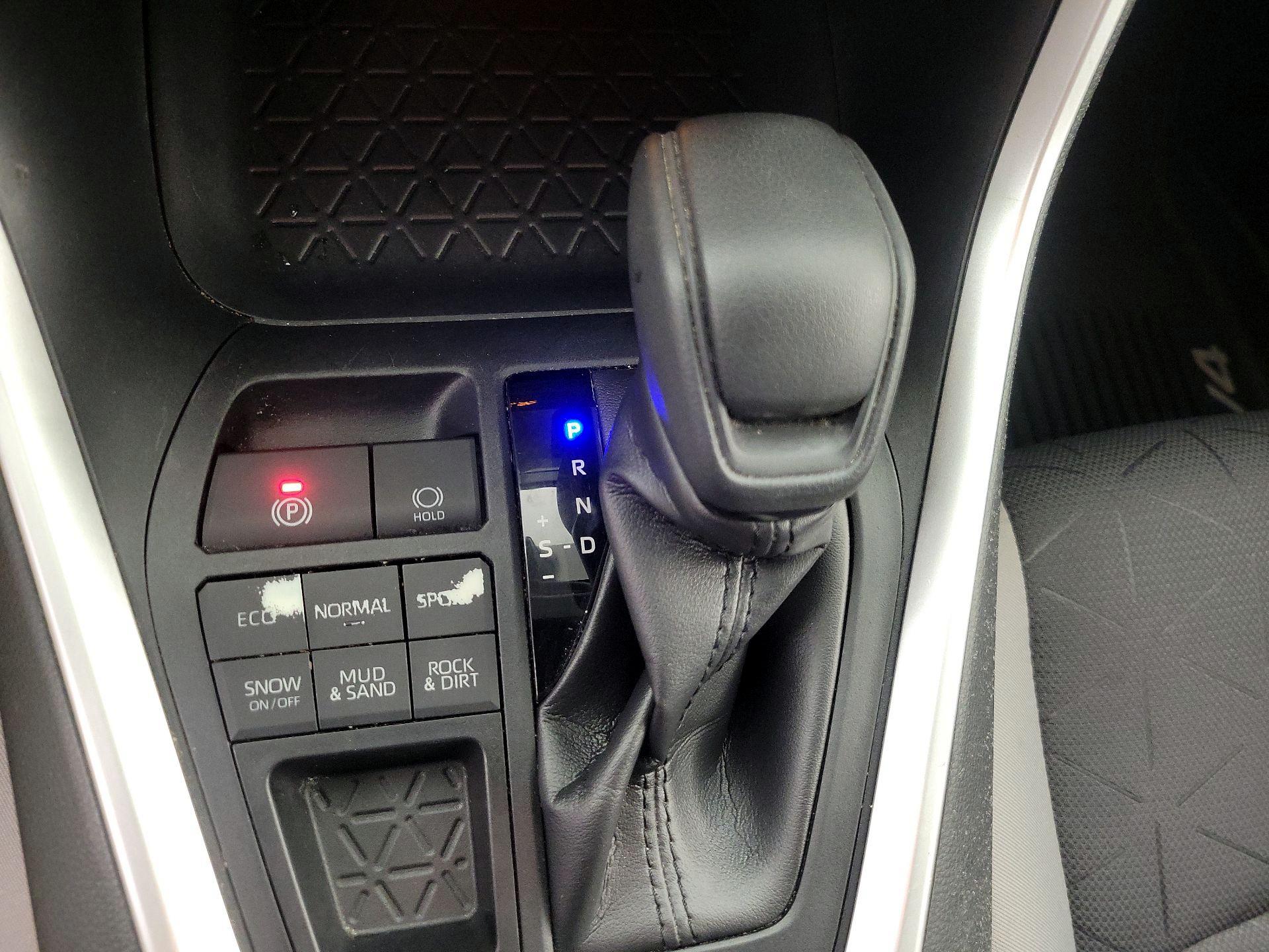 Thumbnail: 2019 Toyota RAV4 - 17