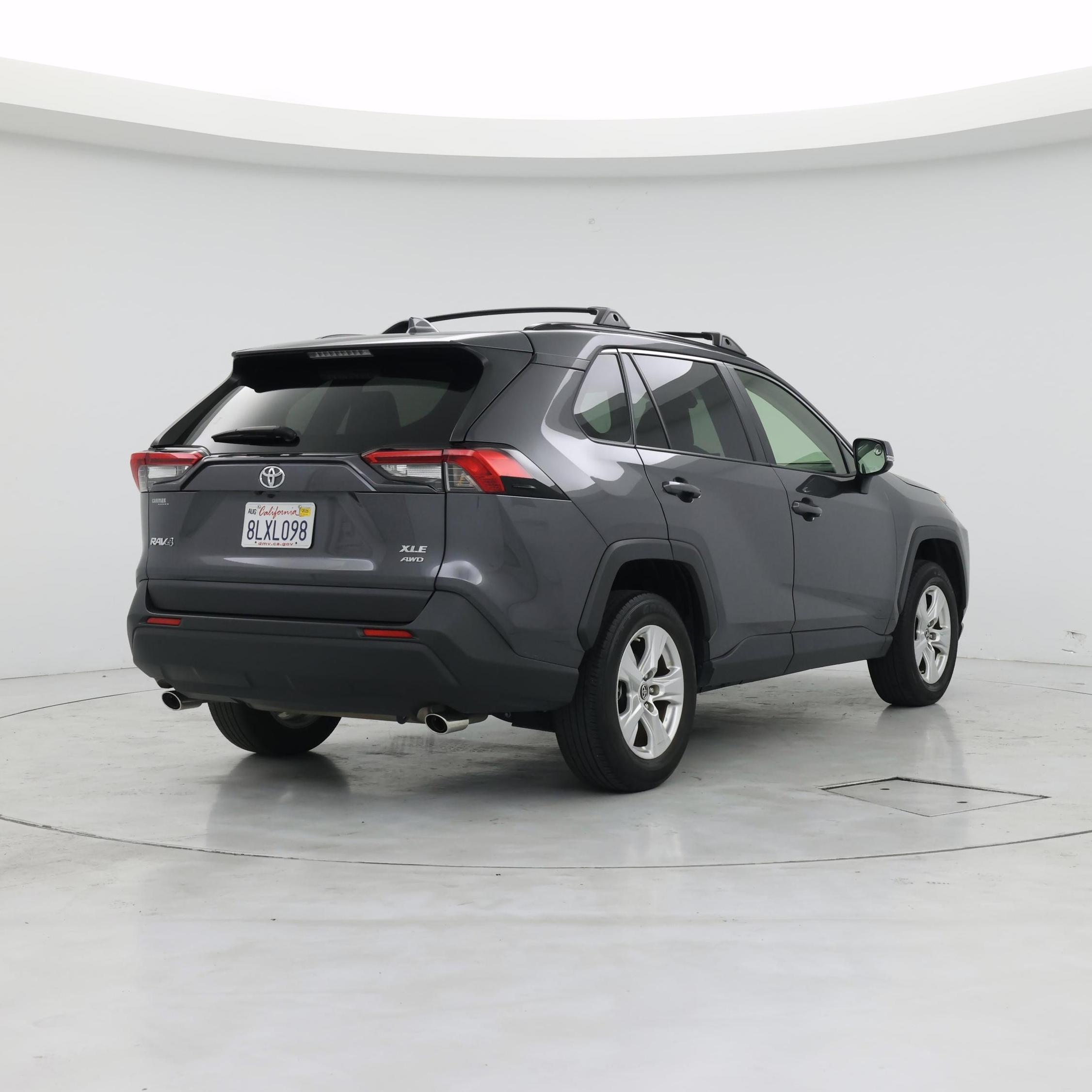 Thumbnail: 2019 Toyota RAV4 - 8