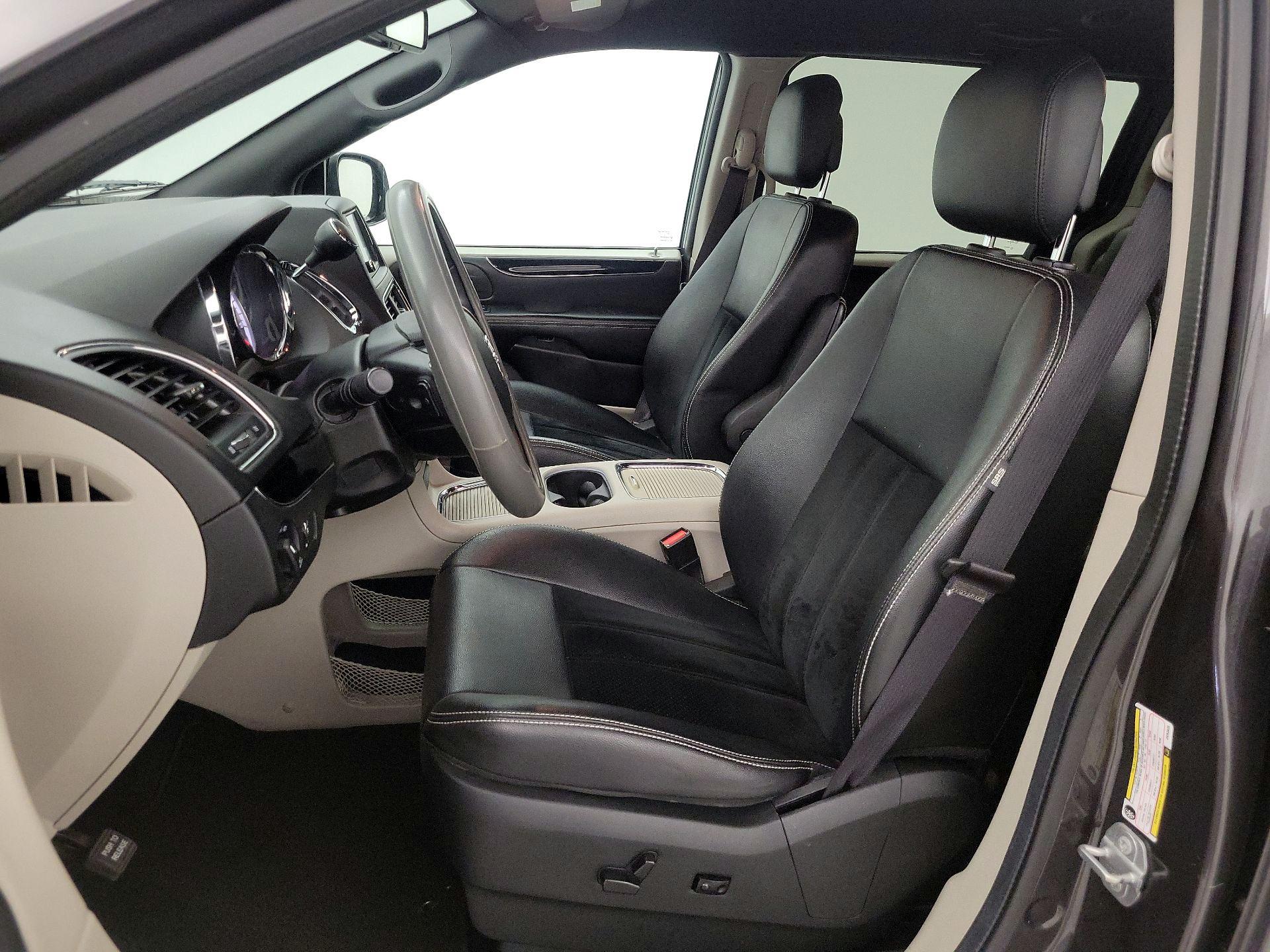 Thumbnail: 2018 Dodge Grand Caravan - 11