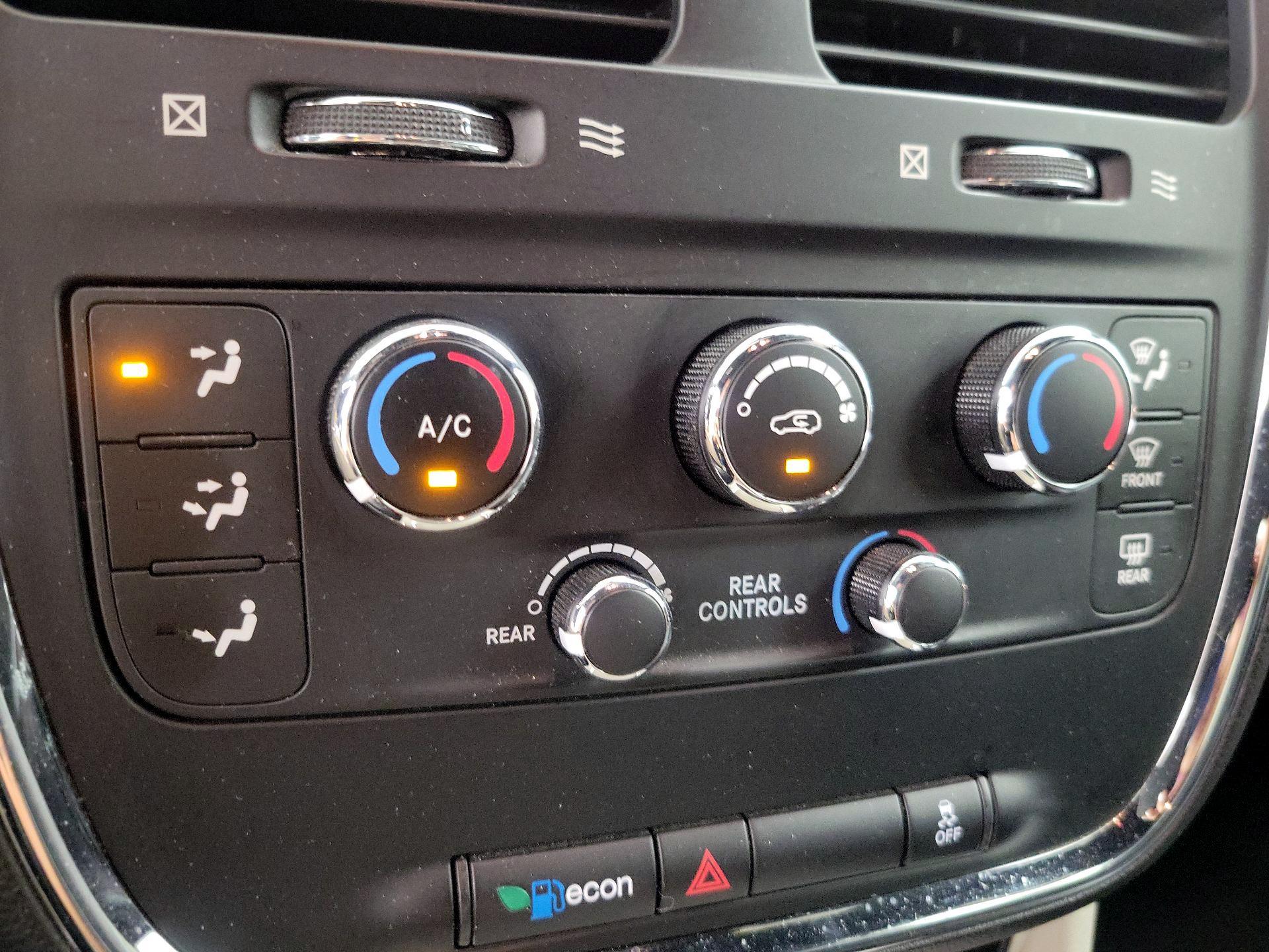 Thumbnail: 2018 Dodge Grand Caravan - 16