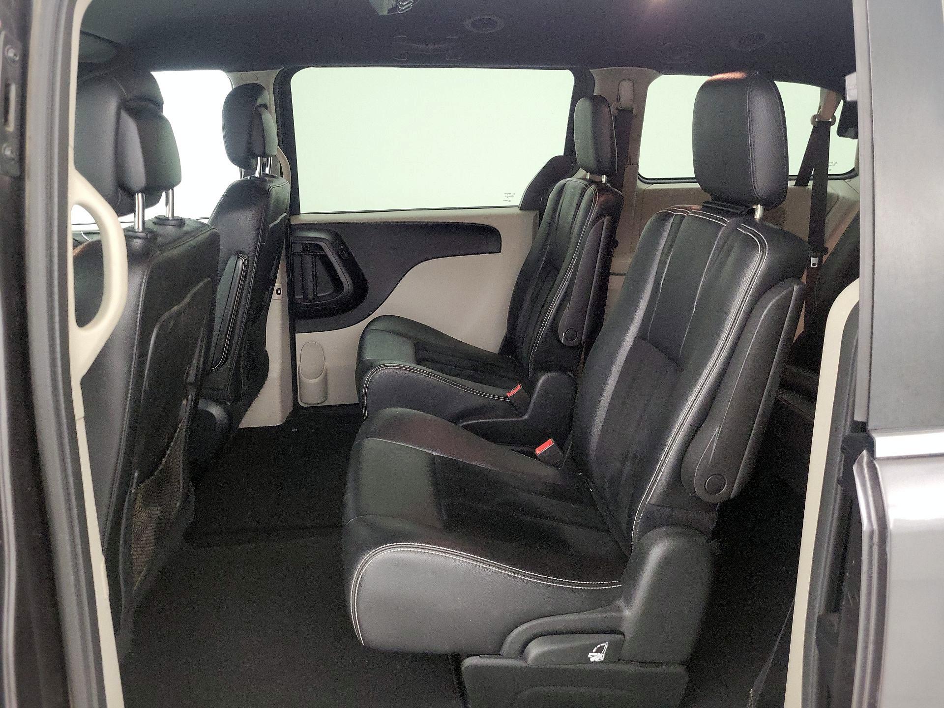 Thumbnail: 2018 Dodge Grand Caravan - 18