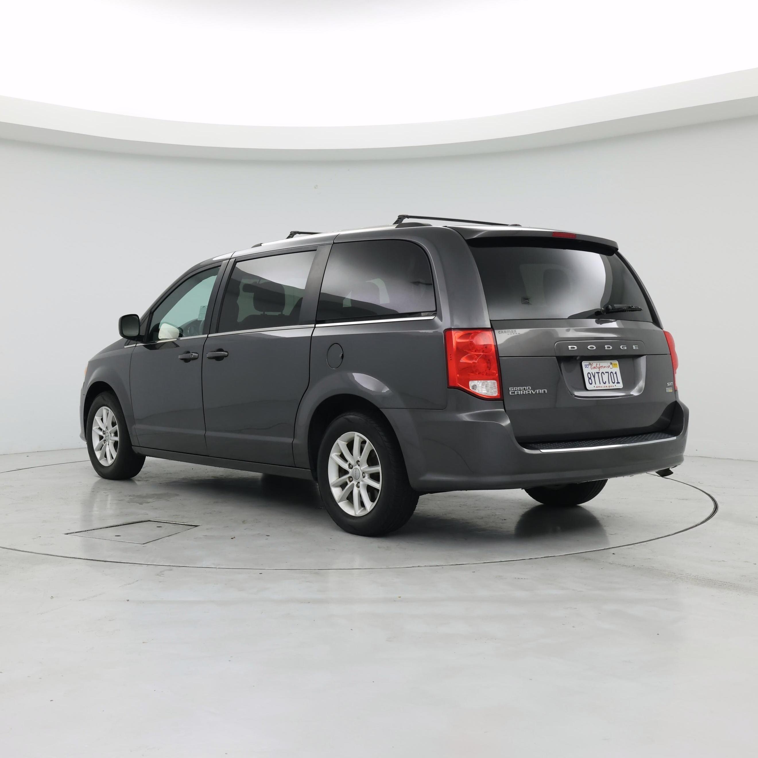 Thumbnail: 2018 Dodge Grand Caravan - 2