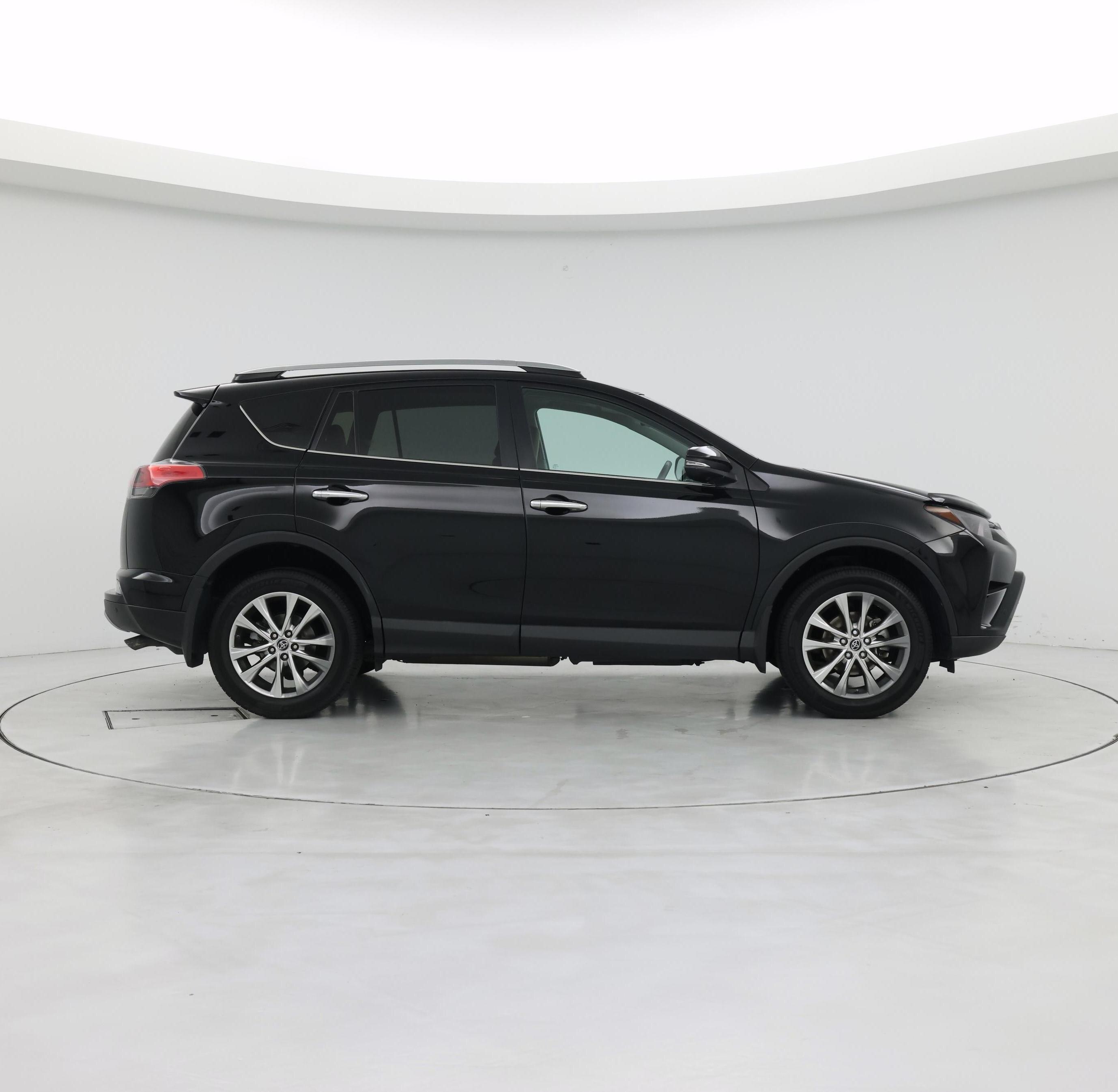 Thumbnail: 2017 Toyota RAV4 - 7