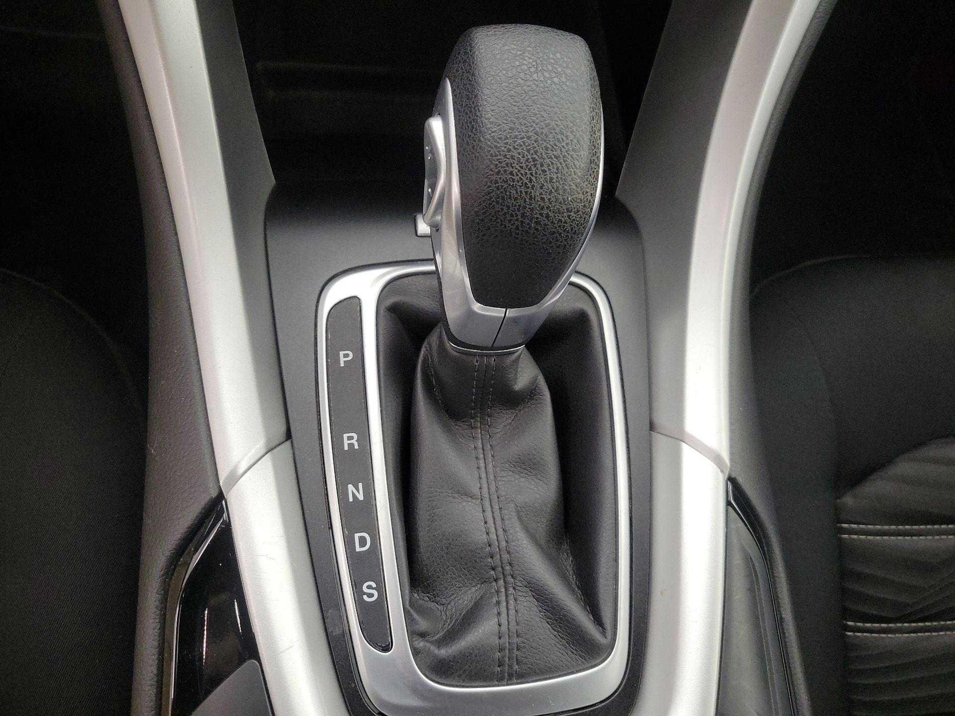 Thumbnail: 2016 Ford Fusion - 17