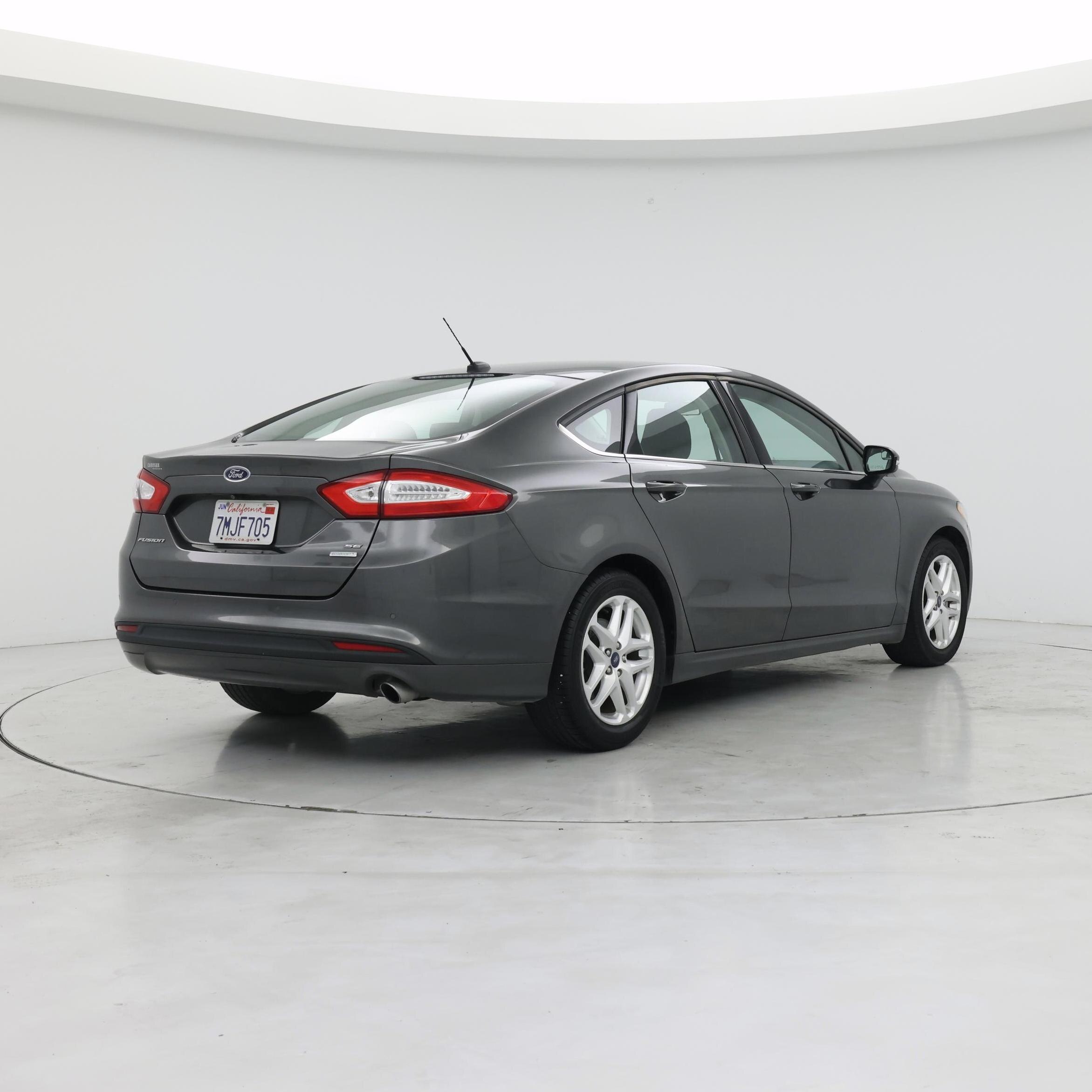 Thumbnail: 2016 Ford Fusion - 8