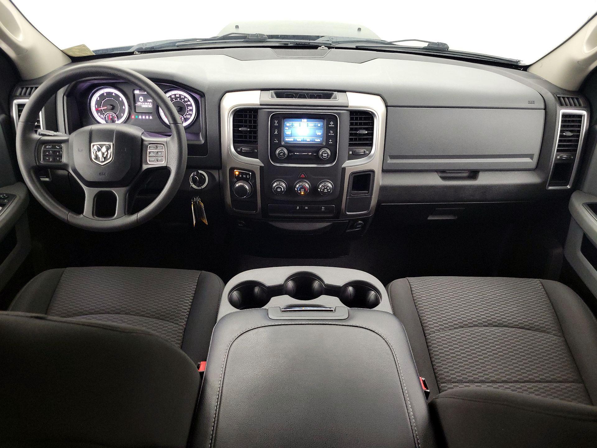 Thumbnail: 2019 RAM 1500 Classic - 9