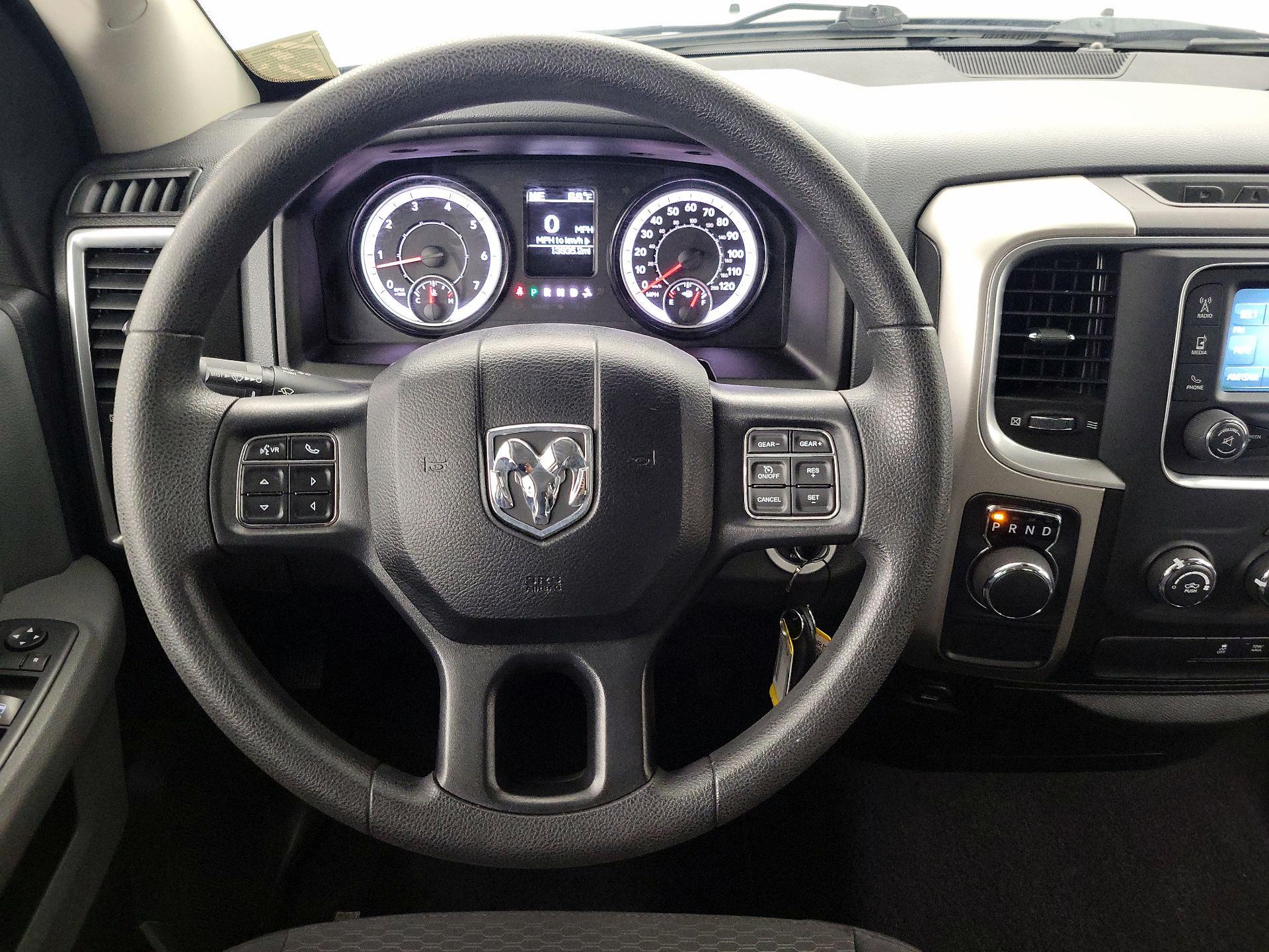Thumbnail: 2019 RAM 1500 Classic - 10