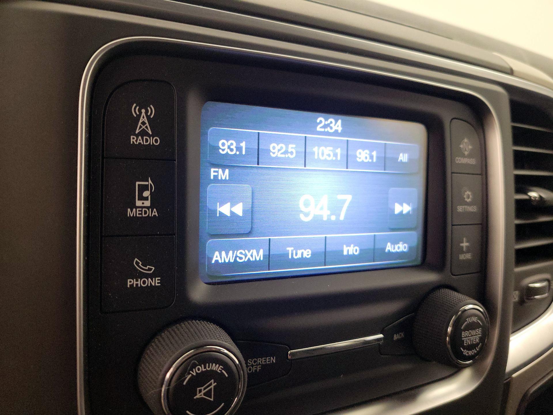 Thumbnail: 2019 RAM 1500 Classic - 15