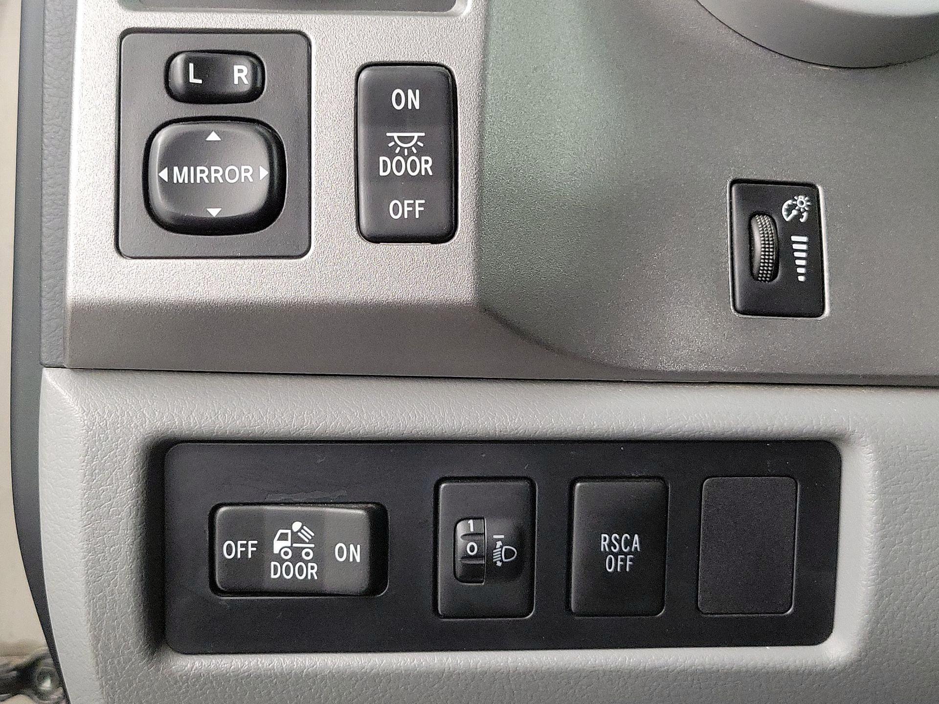 Thumbnail: 2013 Toyota Tundra - 13