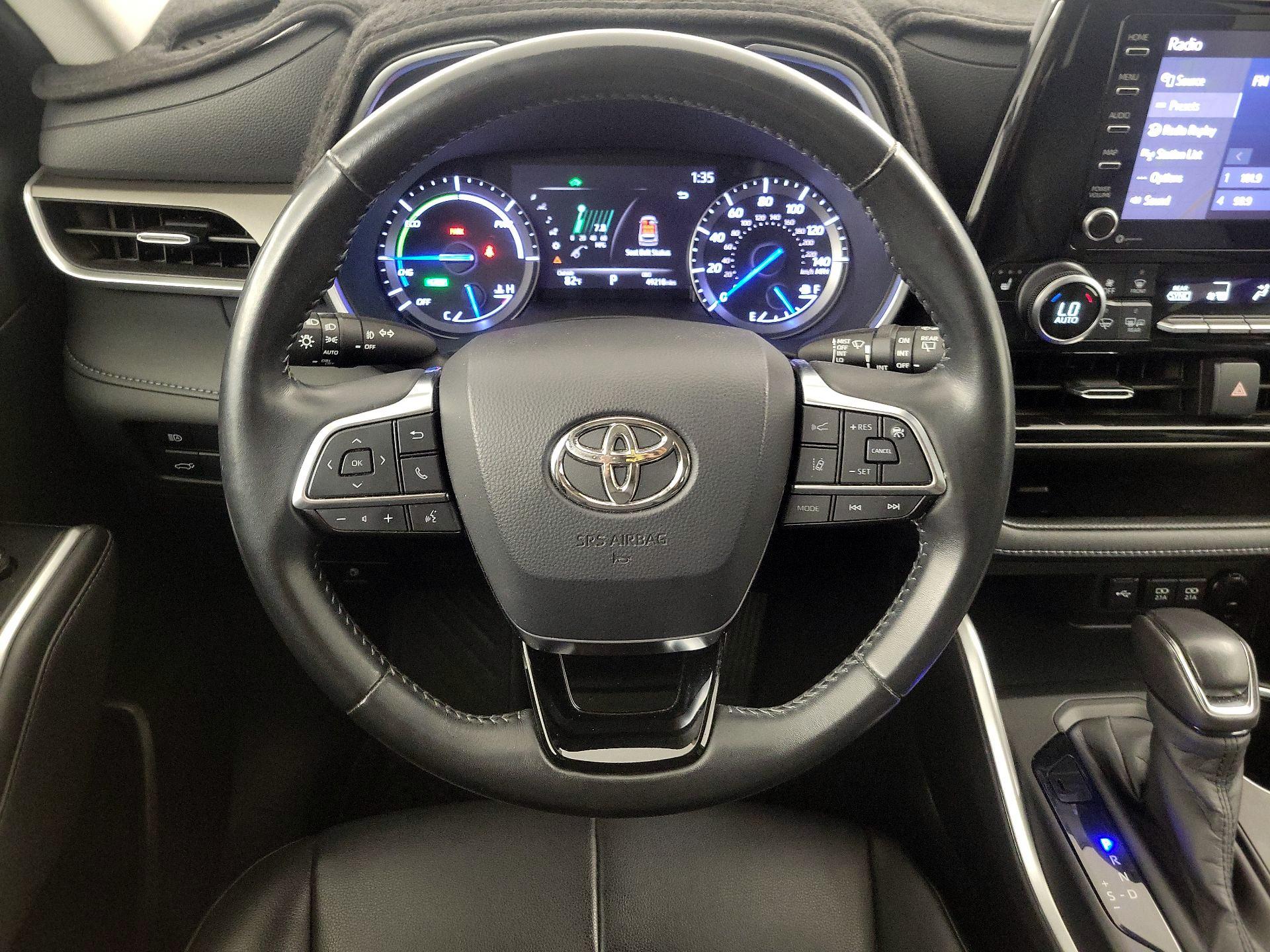 Thumbnail: 2020 Toyota Highlander - 10