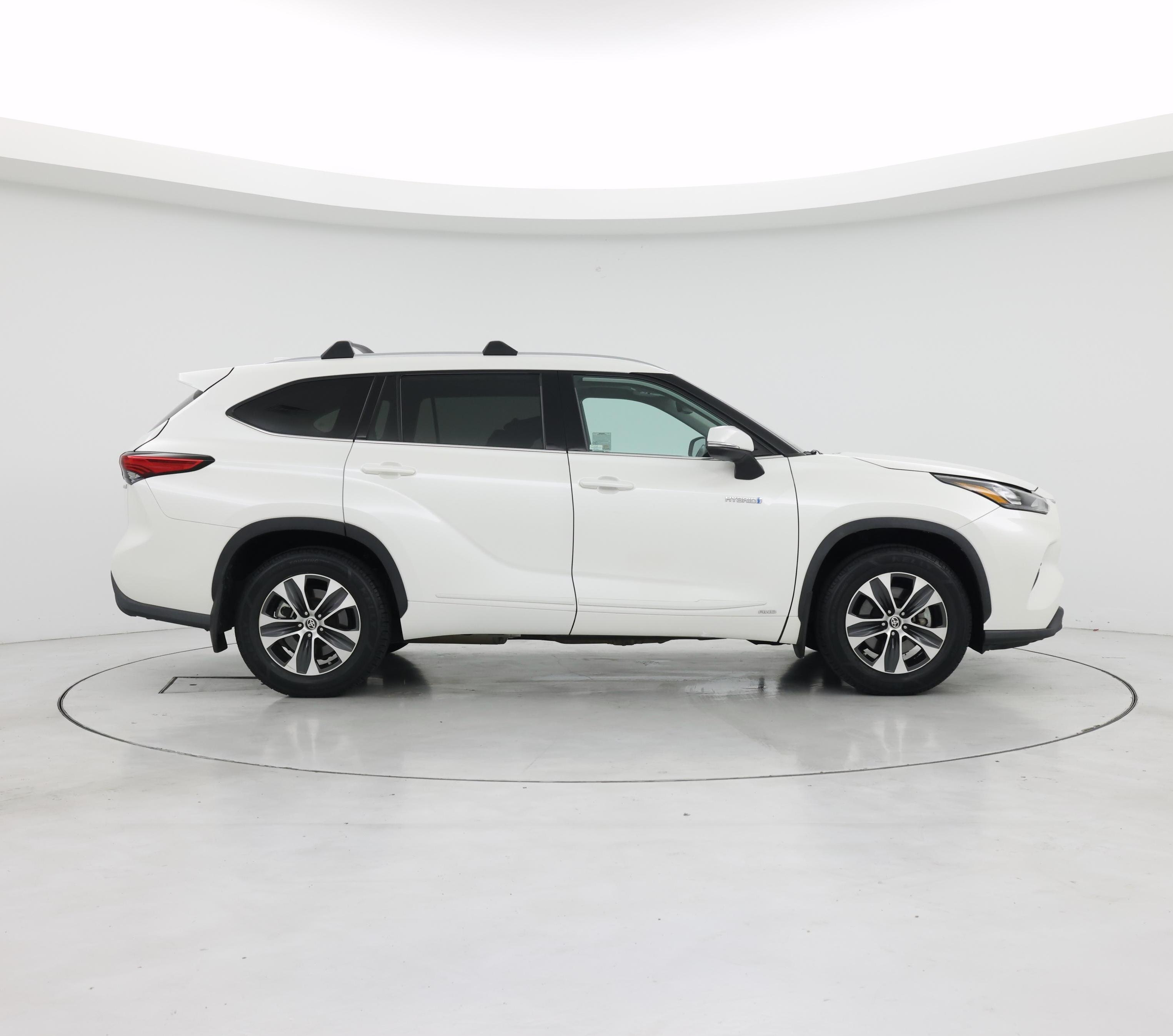 Thumbnail: 2020 Toyota Highlander - 7