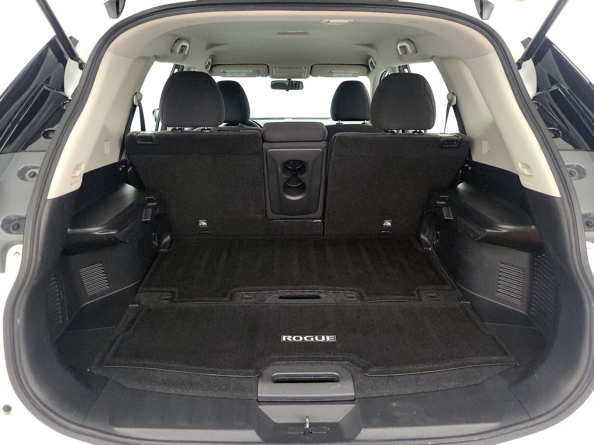 Thumbnail: 2016 Nissan Rogue - 20