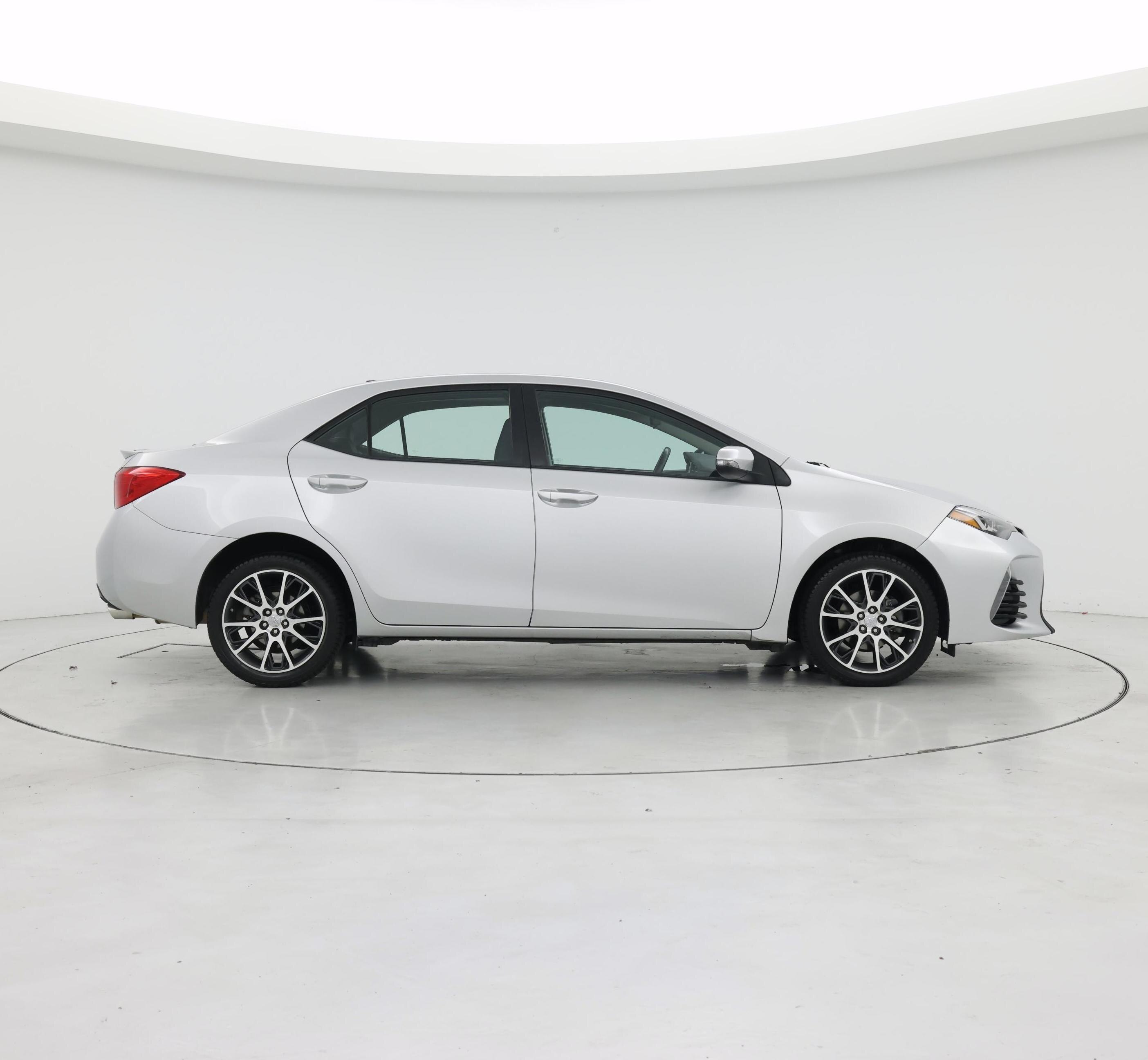 Thumbnail: 2017 Toyota Corolla - 7