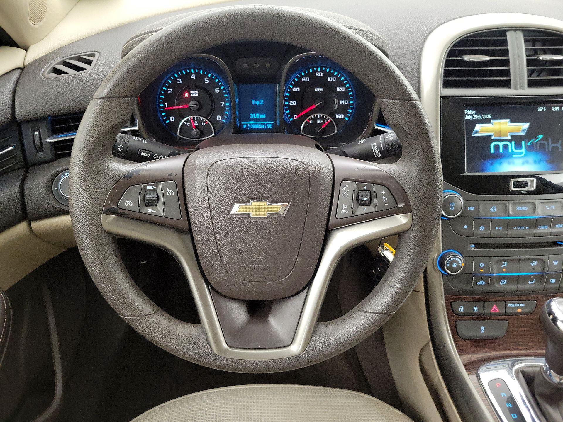 Thumbnail: 2013 Chevrolet Malibu - 10