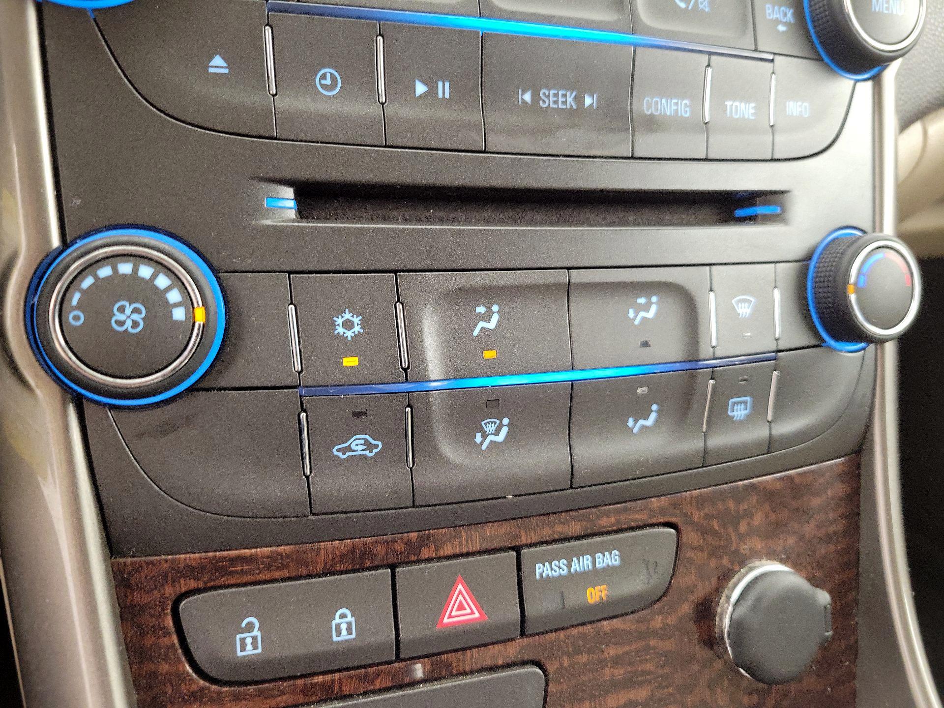 Thumbnail: 2013 Chevrolet Malibu - 15