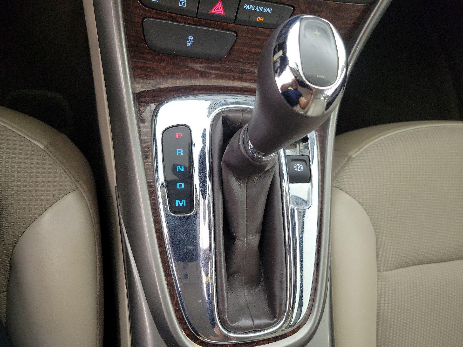 Thumbnail: 2013 Chevrolet Malibu - 16