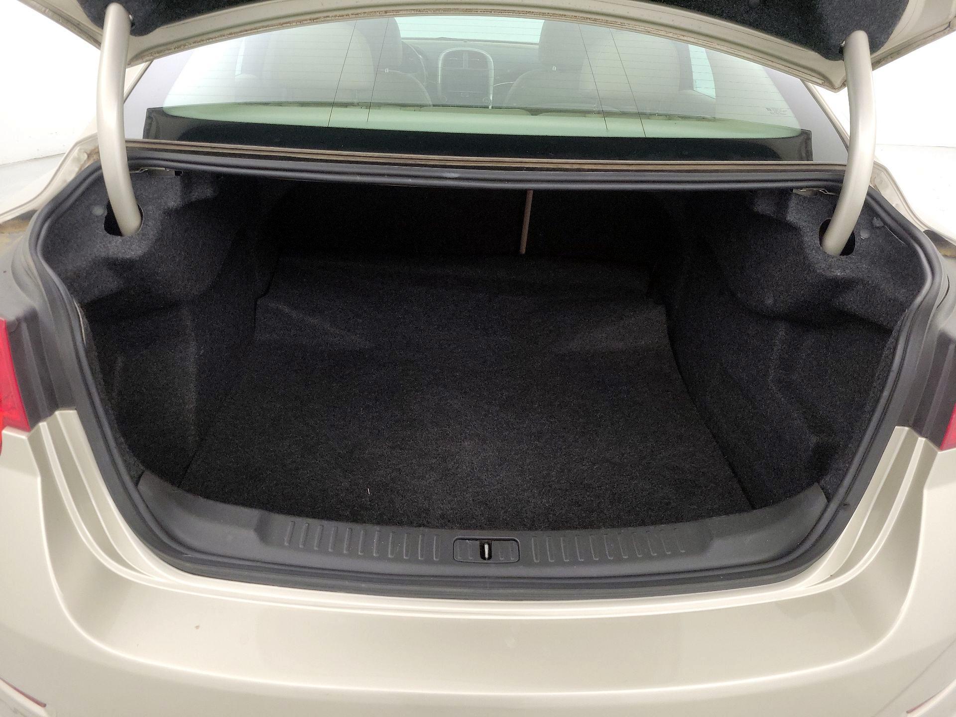 Thumbnail: 2013 Chevrolet Malibu - 18