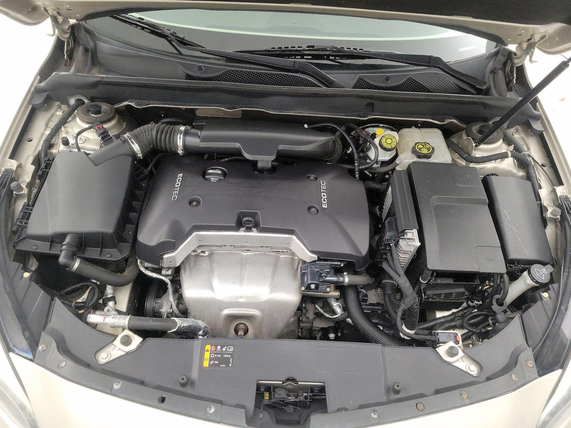 Thumbnail: 2013 Chevrolet Malibu - 19