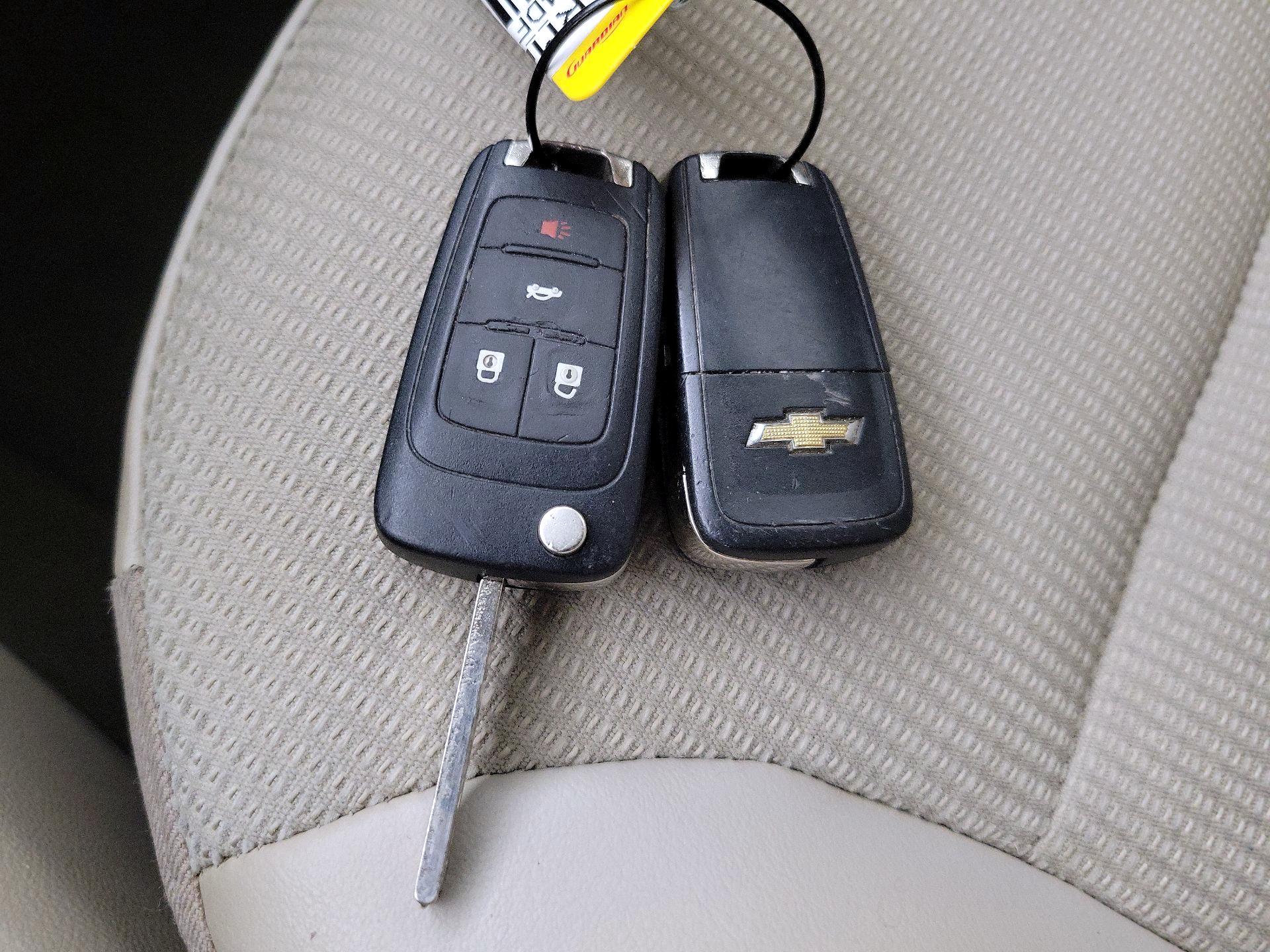 Thumbnail: 2013 Chevrolet Malibu - 20