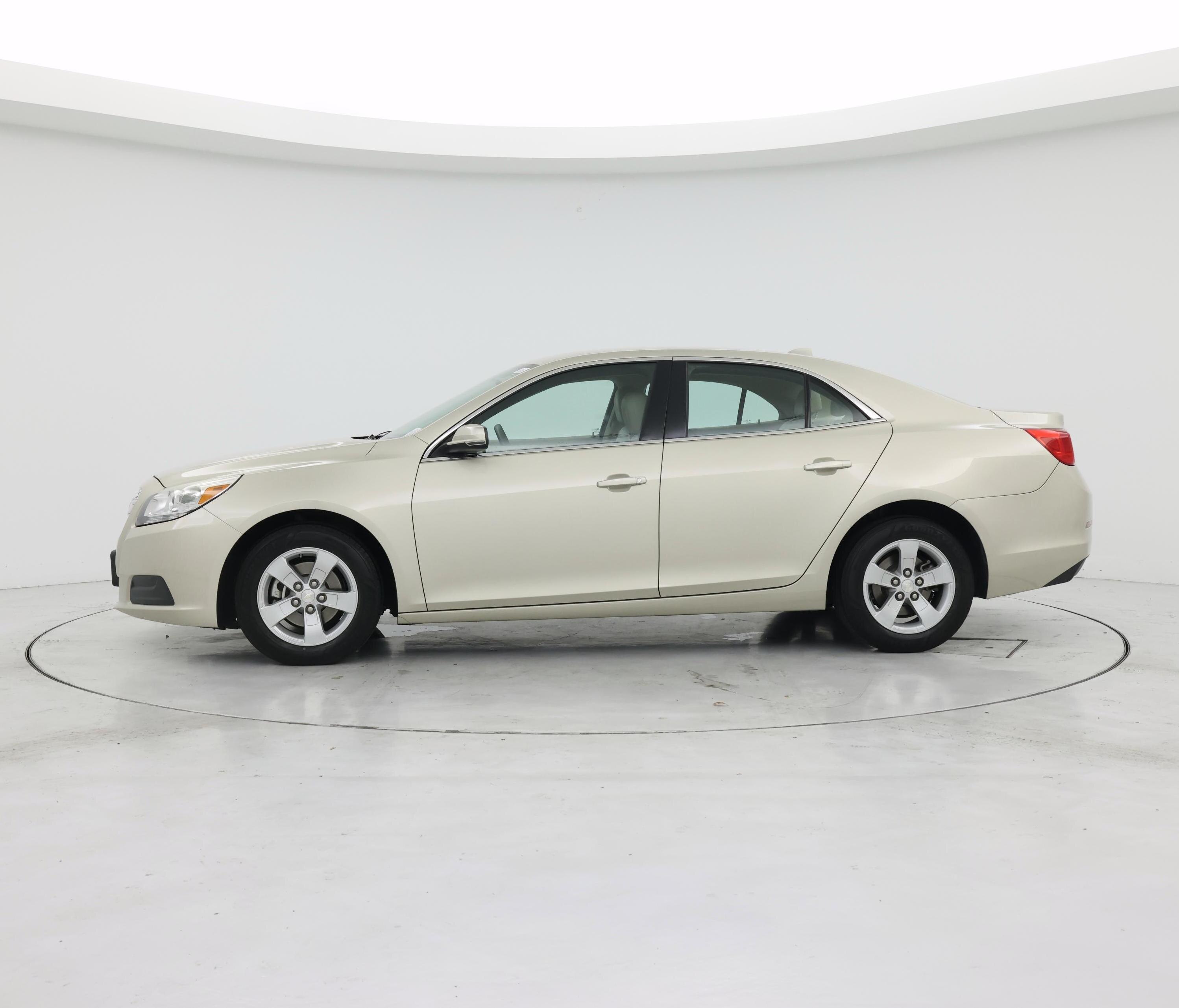 Thumbnail: 2013 Chevrolet Malibu - 3