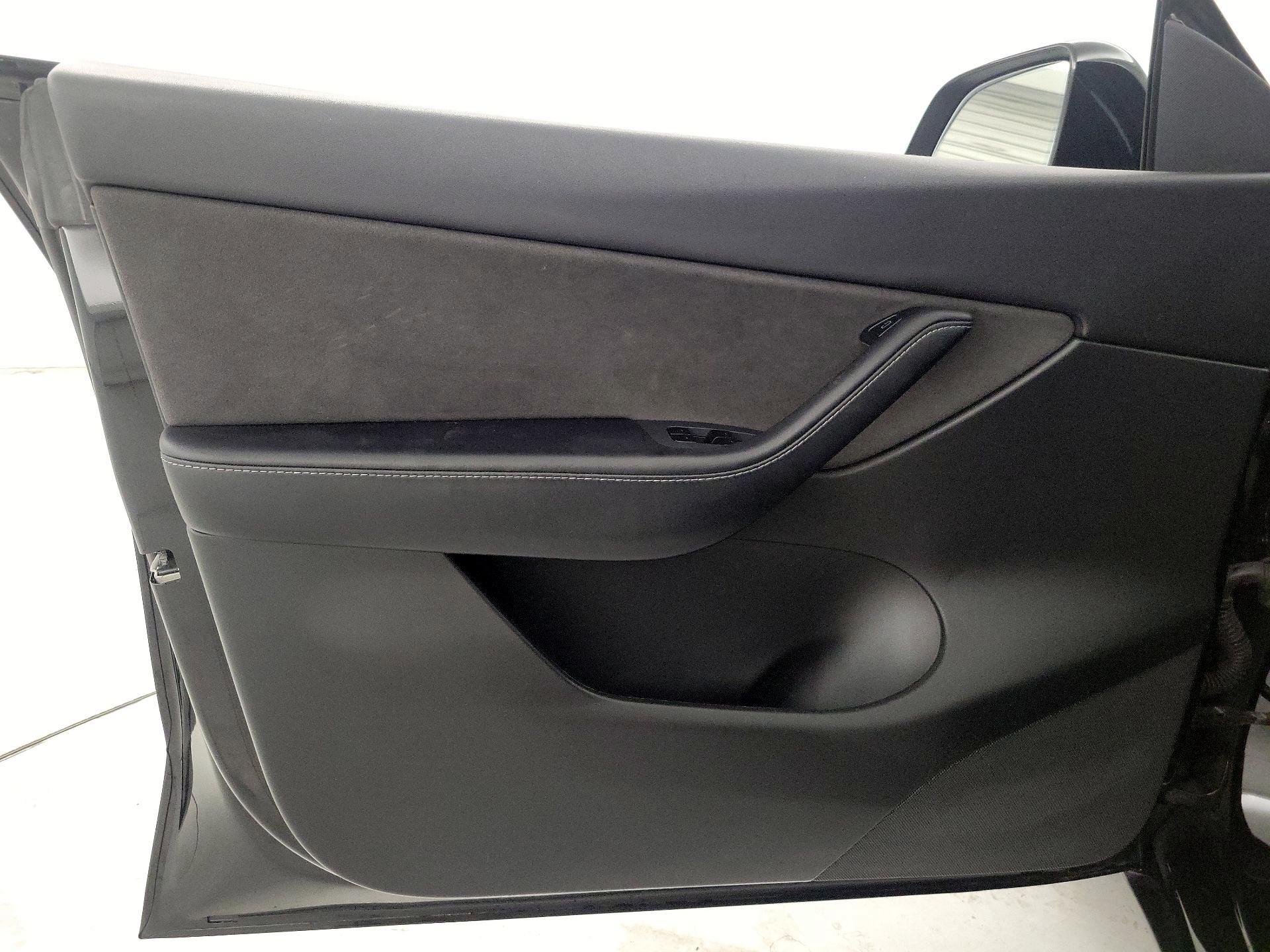 Thumbnail: 2021 Tesla Model Y - 12