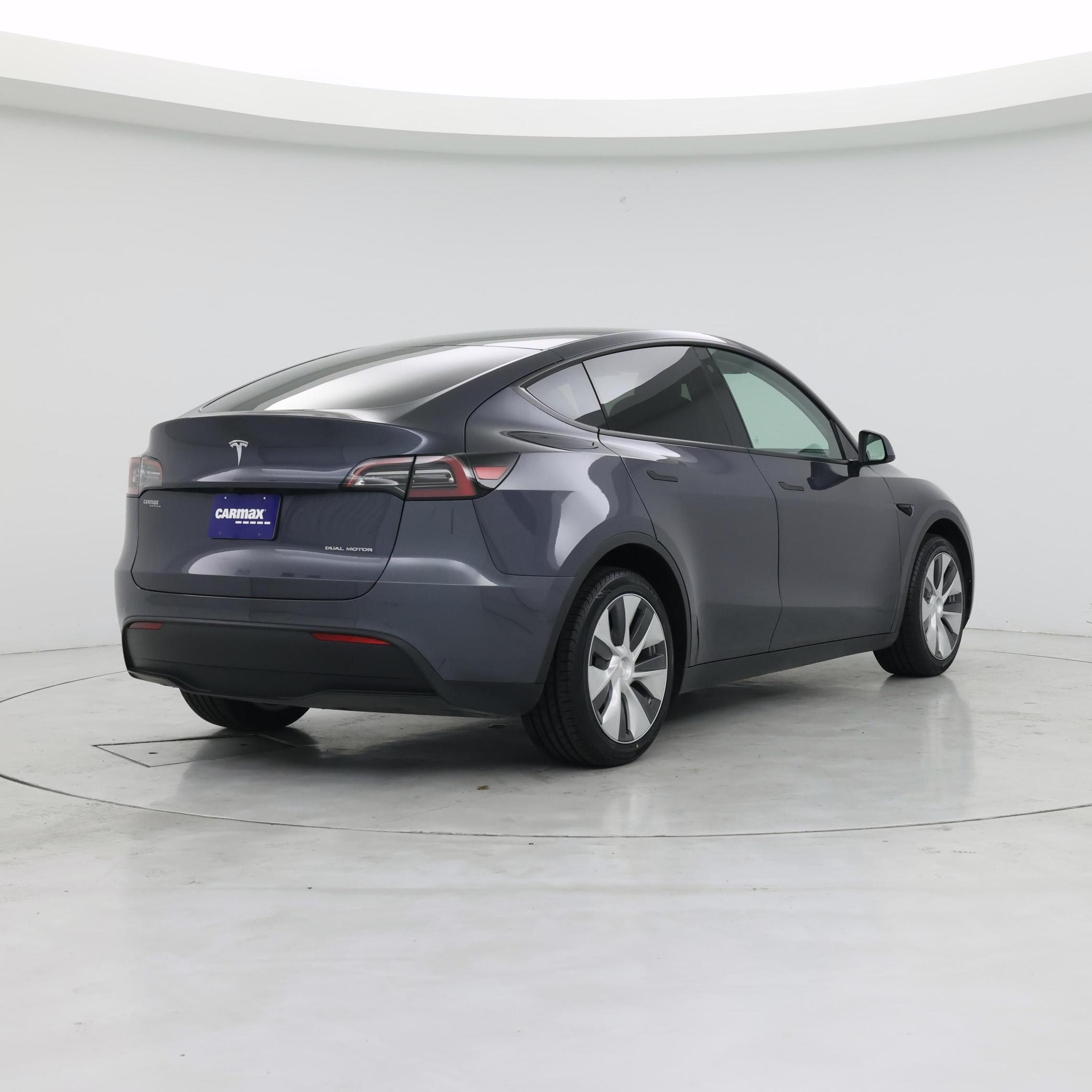 Thumbnail: 2023 Tesla Model Y - 8