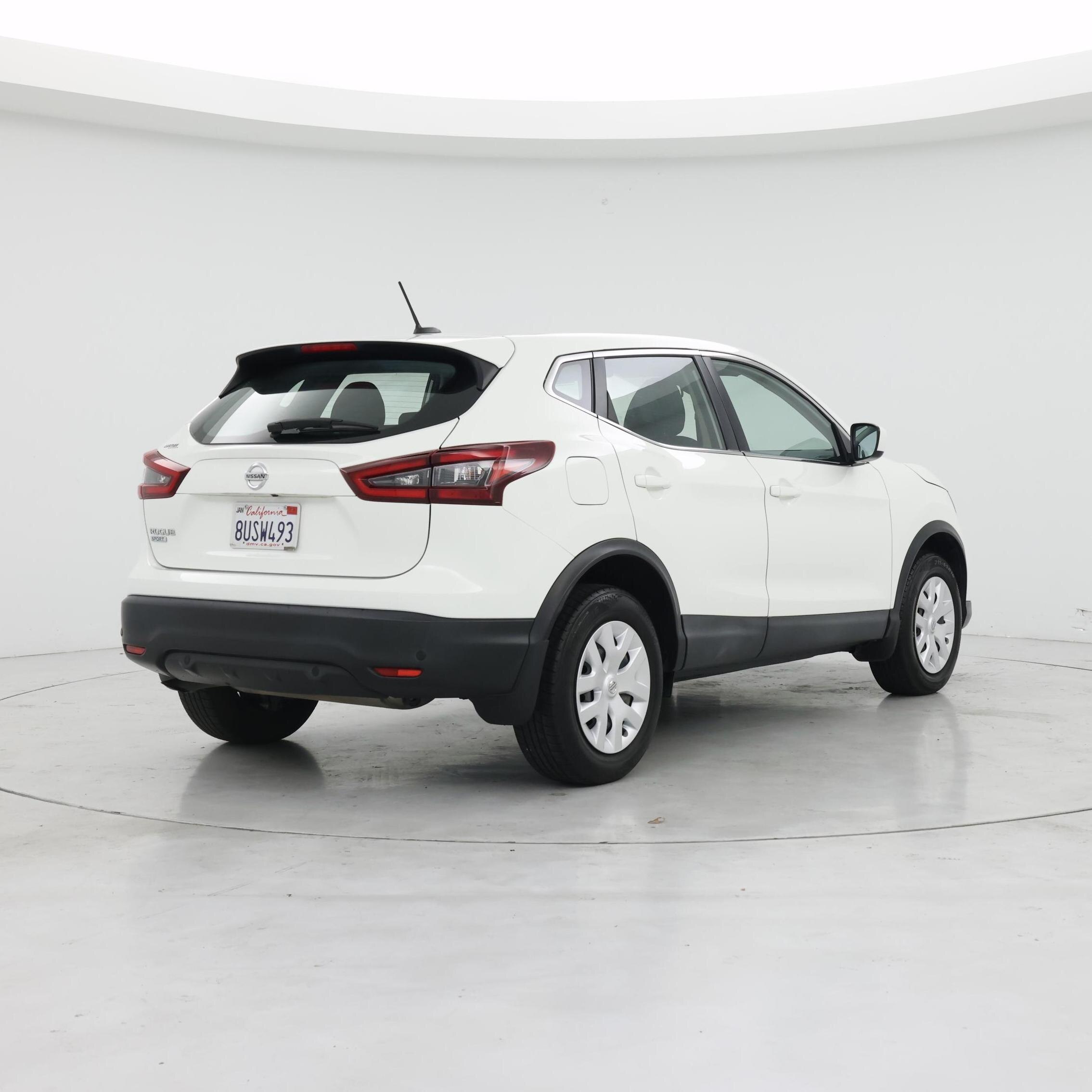 Thumbnail: 2020 Nissan Rogue Sport - 8
