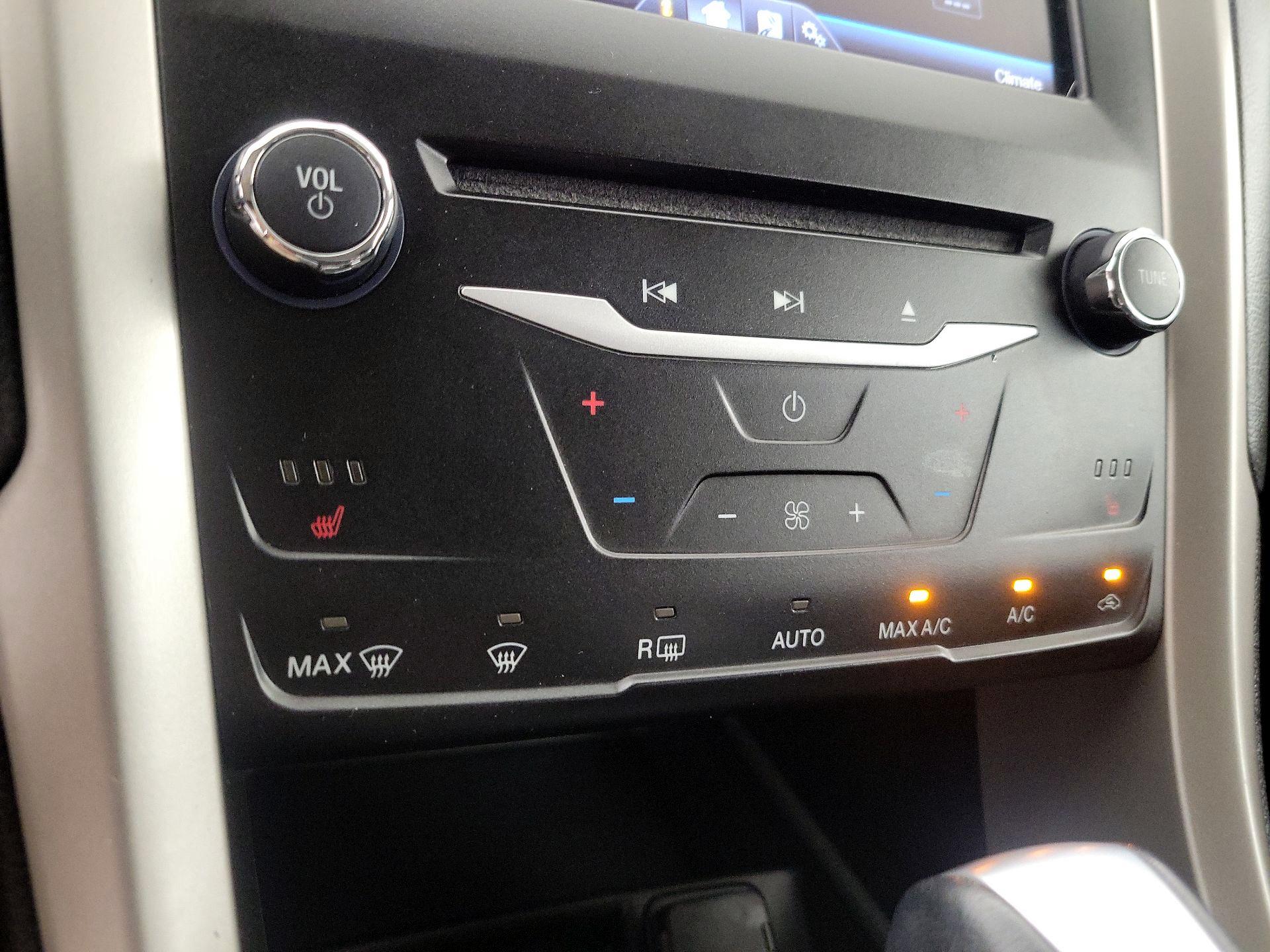 Thumbnail: 2014 Ford Fusion - 17