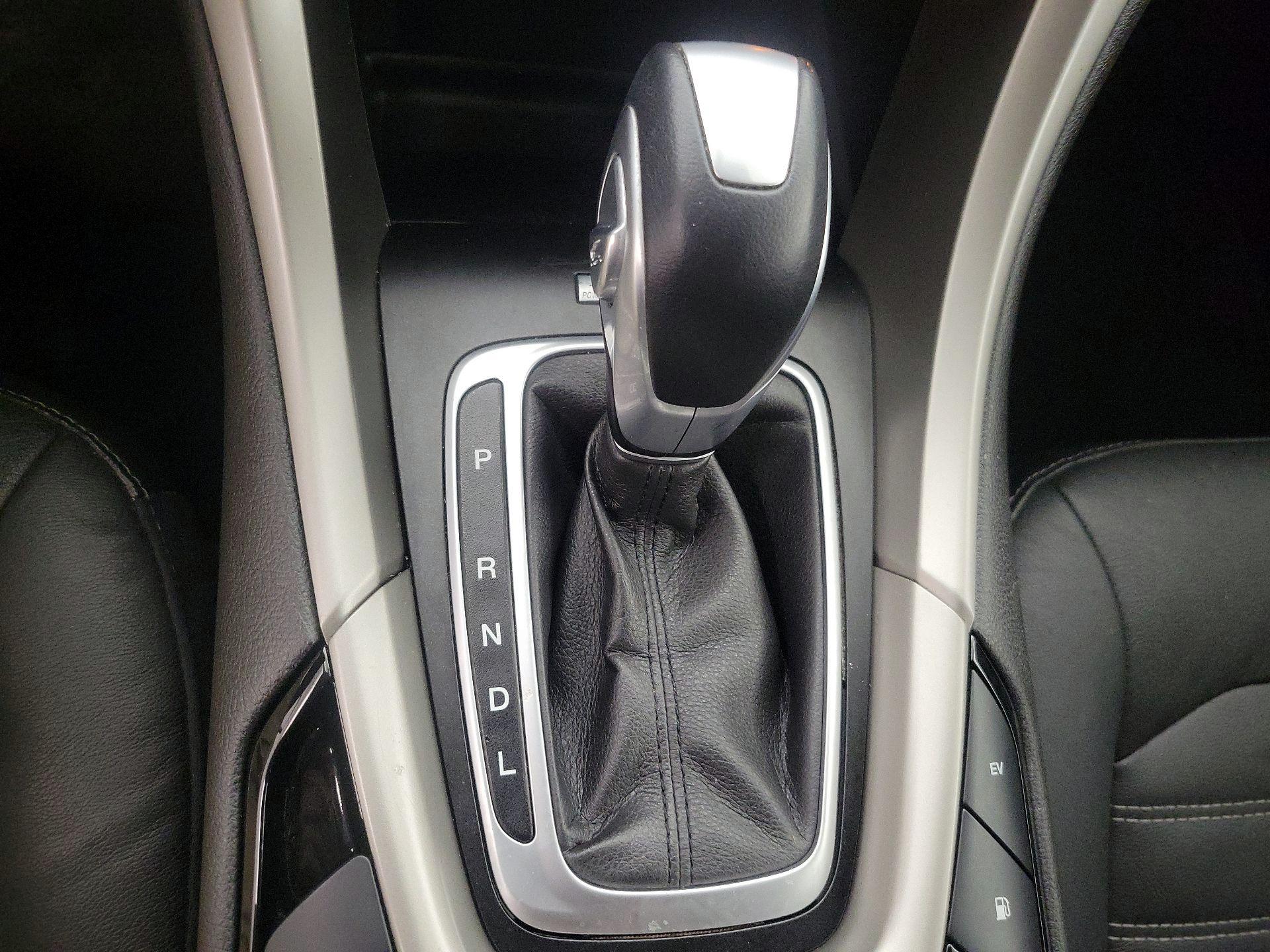 Thumbnail: 2014 Ford Fusion - 18