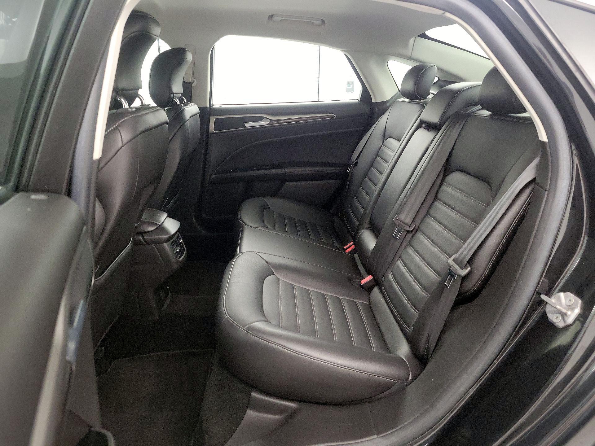 Thumbnail: 2014 Ford Fusion - 19