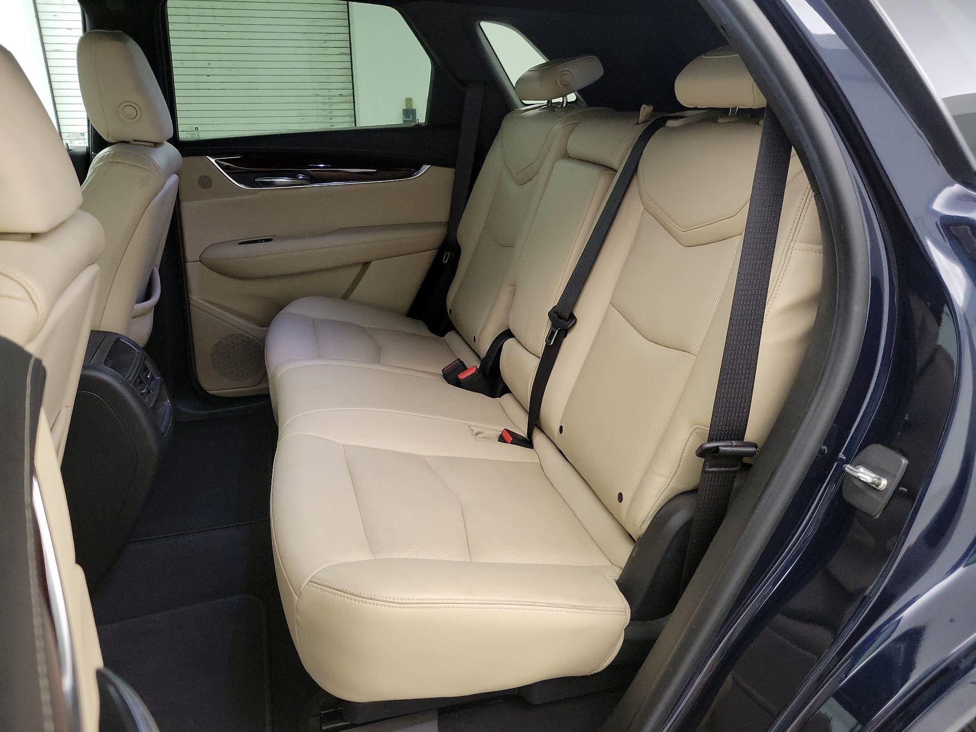 Thumbnail: 2017 Cadillac XT5 - 18
