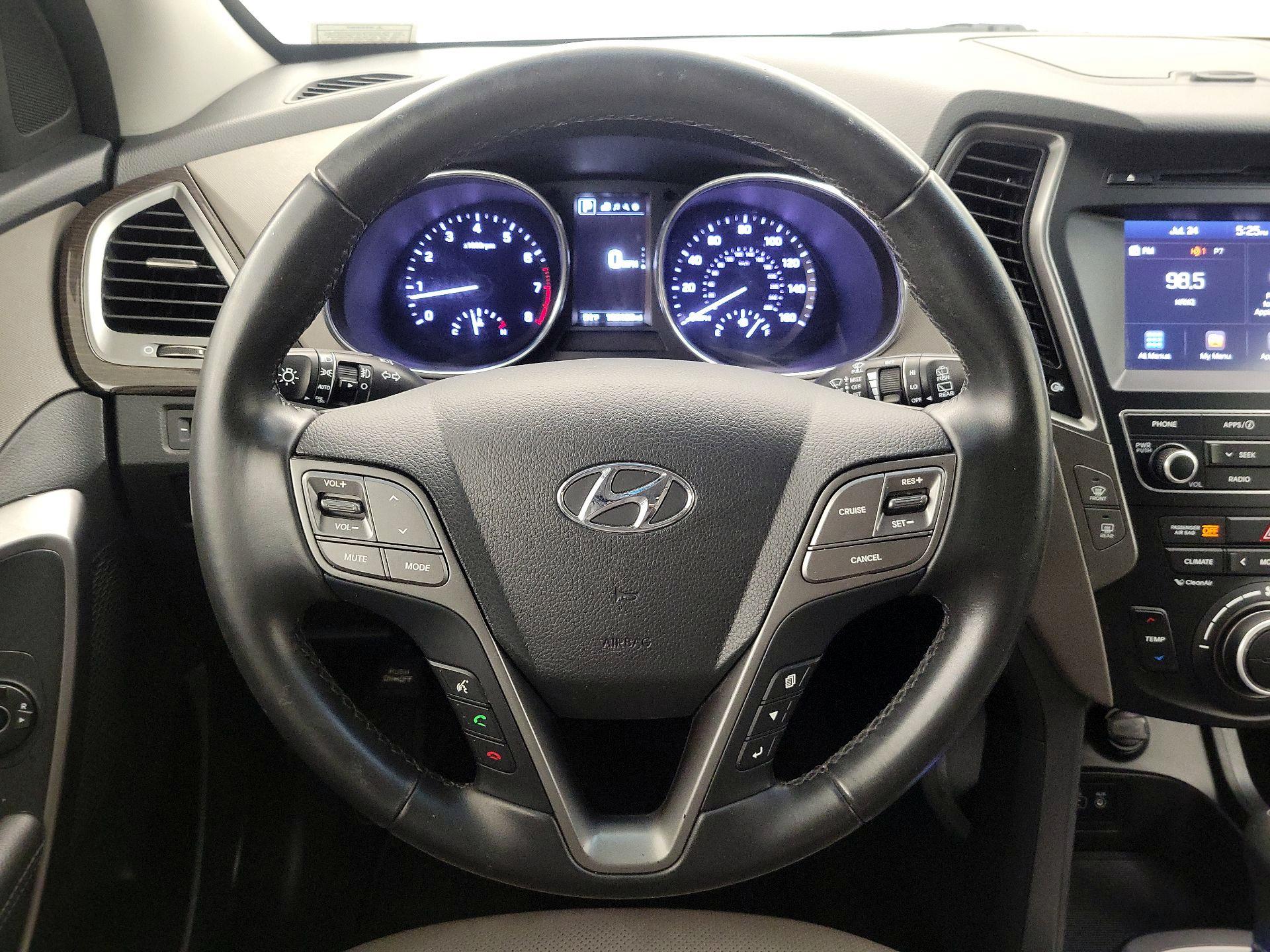 Thumbnail: 2017 Hyundai Santa Fe - 10