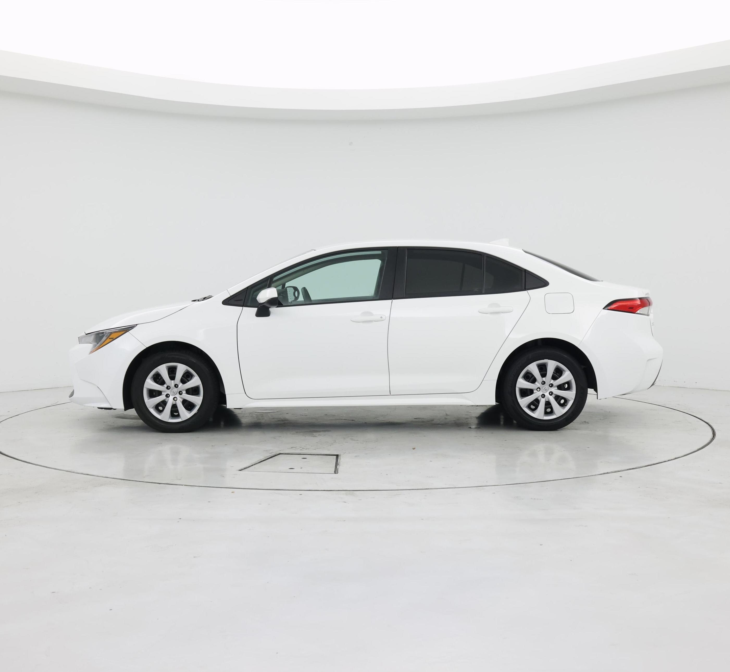 Thumbnail: 2022 Toyota Corolla - 3